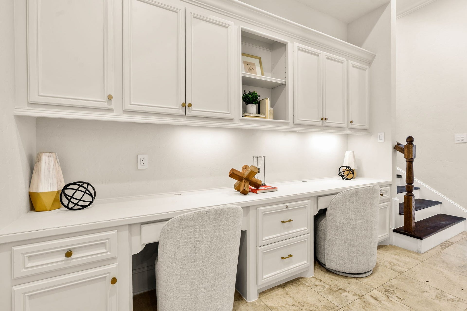 98 W Ambassador Bend, The Woodlands, TX 77382 98 W Ambassador Bend, The Woodlands, TX 77382