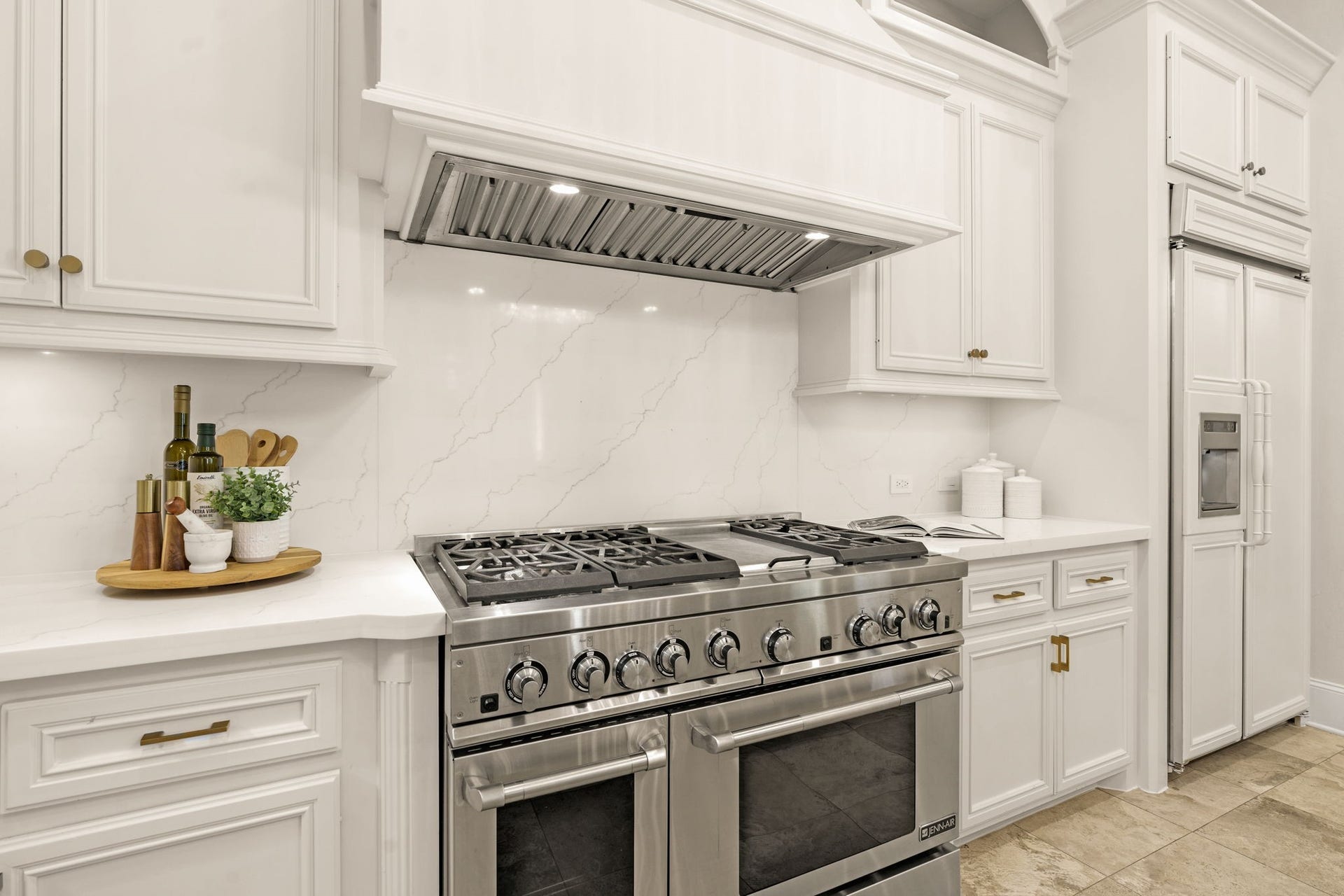 98 W Ambassador Bend, The Woodlands, TX 77382 98 W Ambassador Bend, The Woodlands, TX 77382