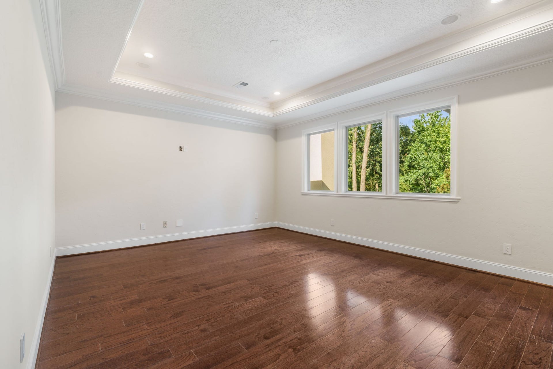 98 W Ambassador Bend, The Woodlands, TX 77382 98 W Ambassador Bend, The Woodlands, TX 77382