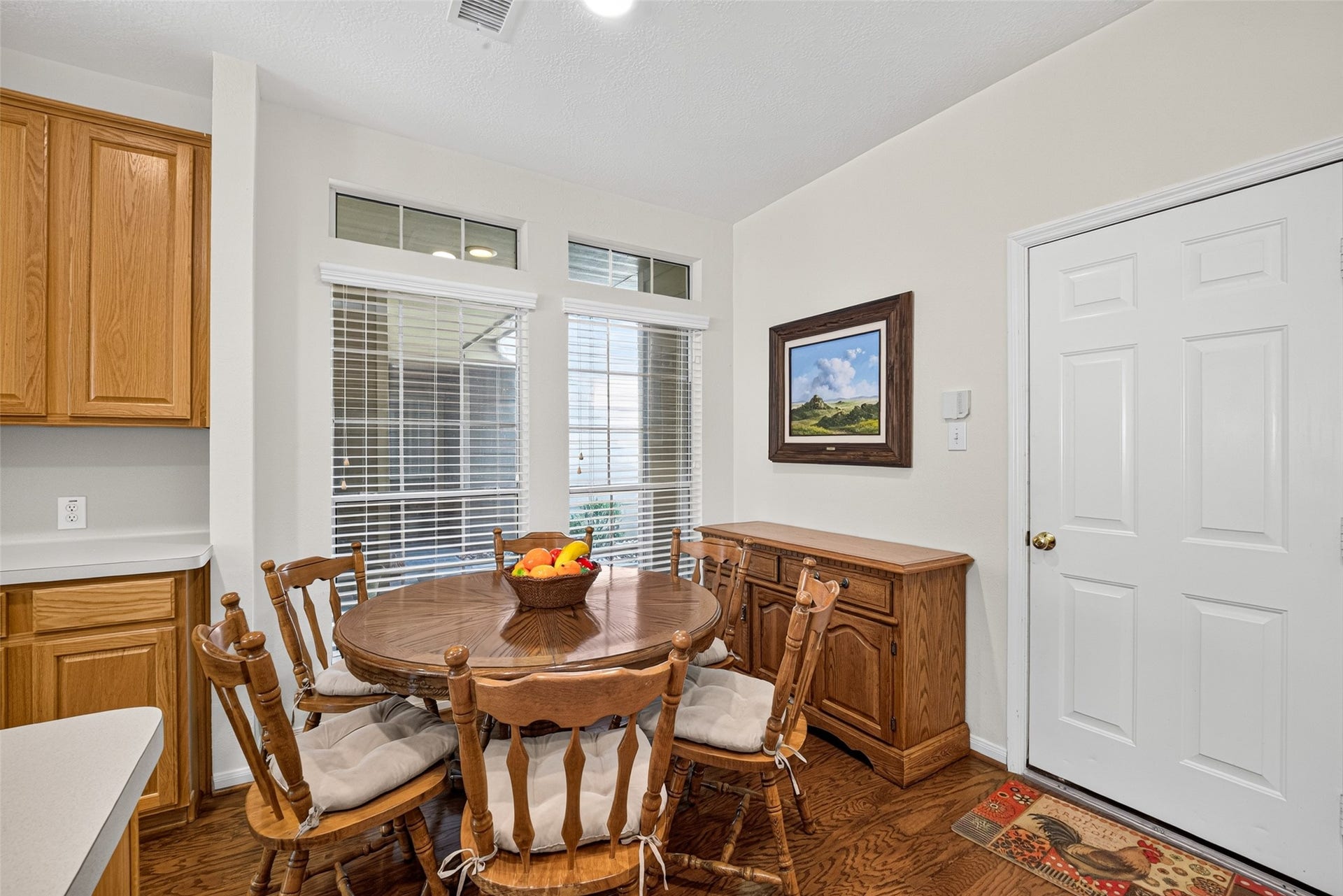 18 Valley Oaks Circle, The Woodlands, TX 77382 18 Valley Oaks Circle, The Woodlands, TX 77382