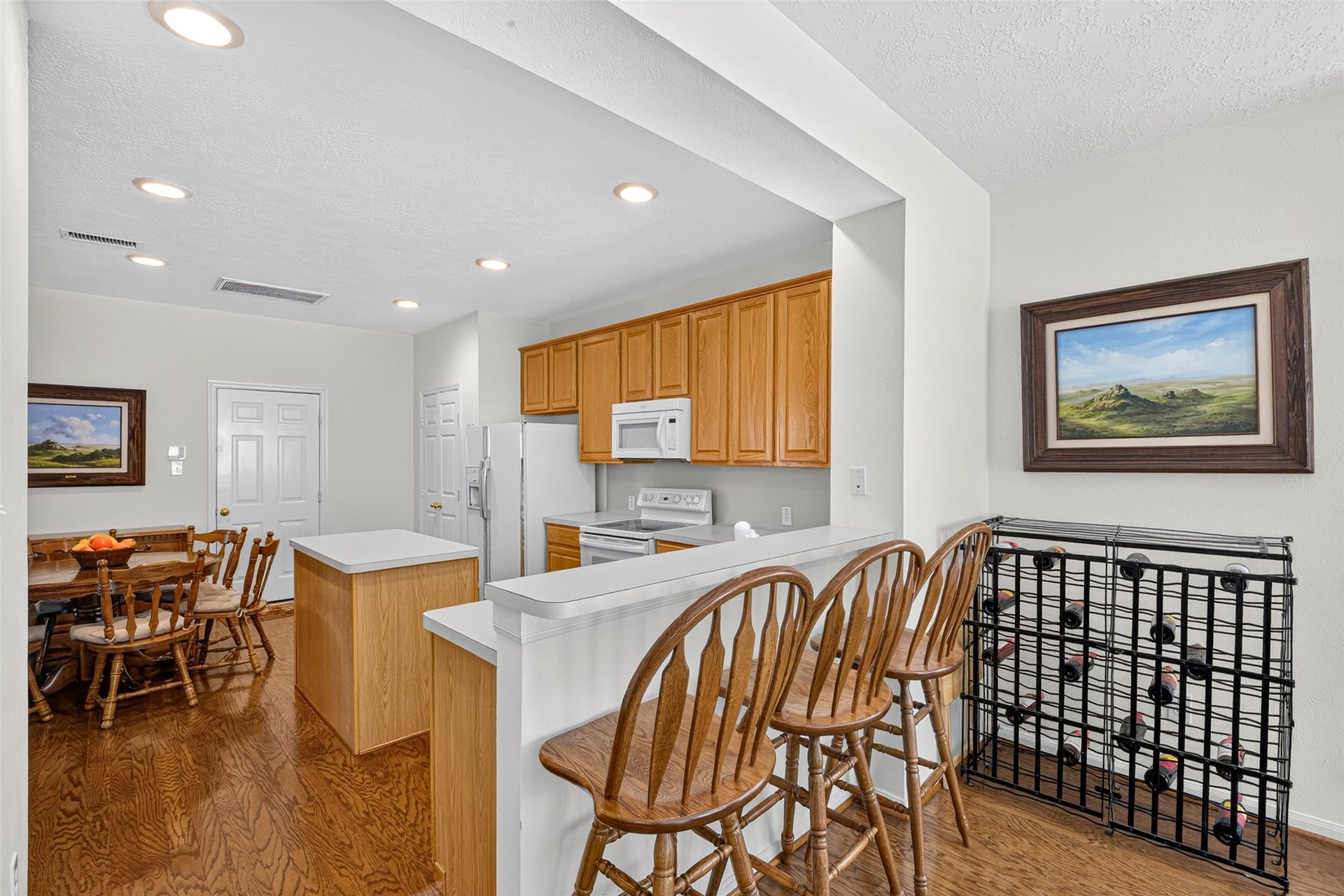 18 Valley Oaks Circle, The Woodlands, TX 77382 18 Valley Oaks Circle, The Woodlands, TX 77382