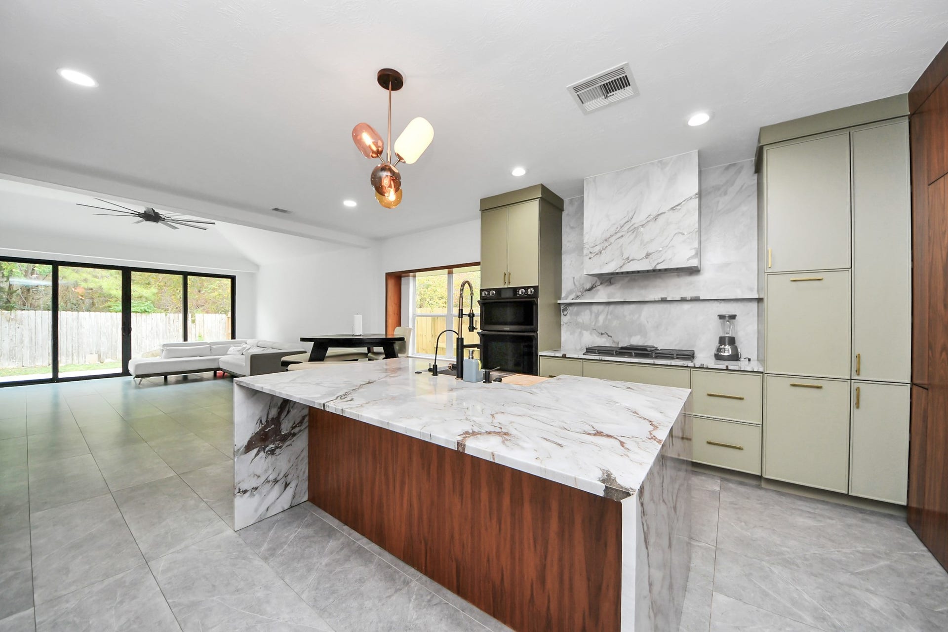 3423 Wooded Trail, Baytown, TX 77521 Kitchen