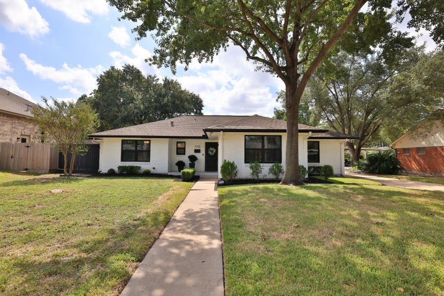 Property photo for 7713 Valley View Lane, Houston, TX