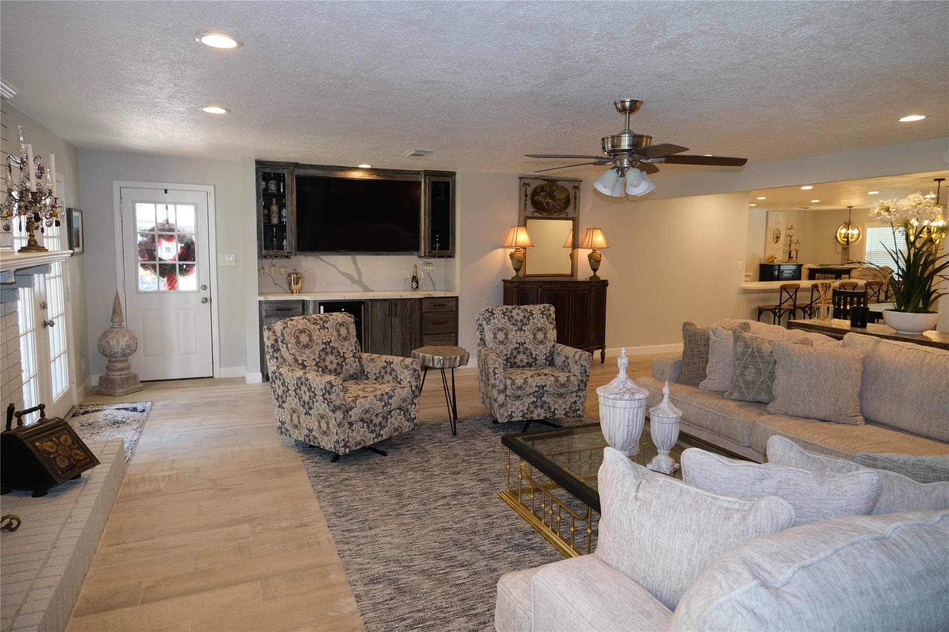 7713 Valley View Lane, Houston, TX 77074