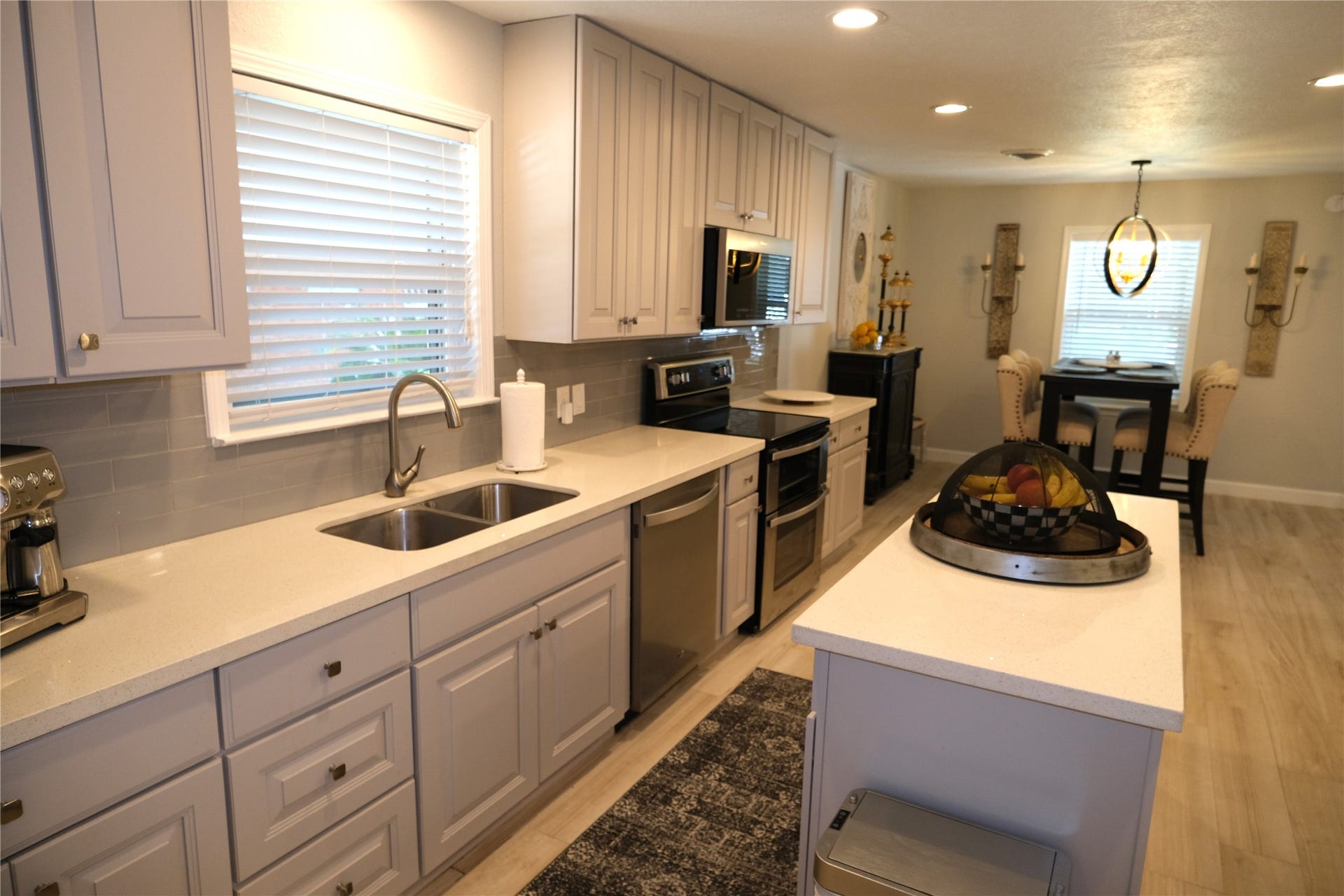 7713 Valley View Lane, Houston, TX 77074