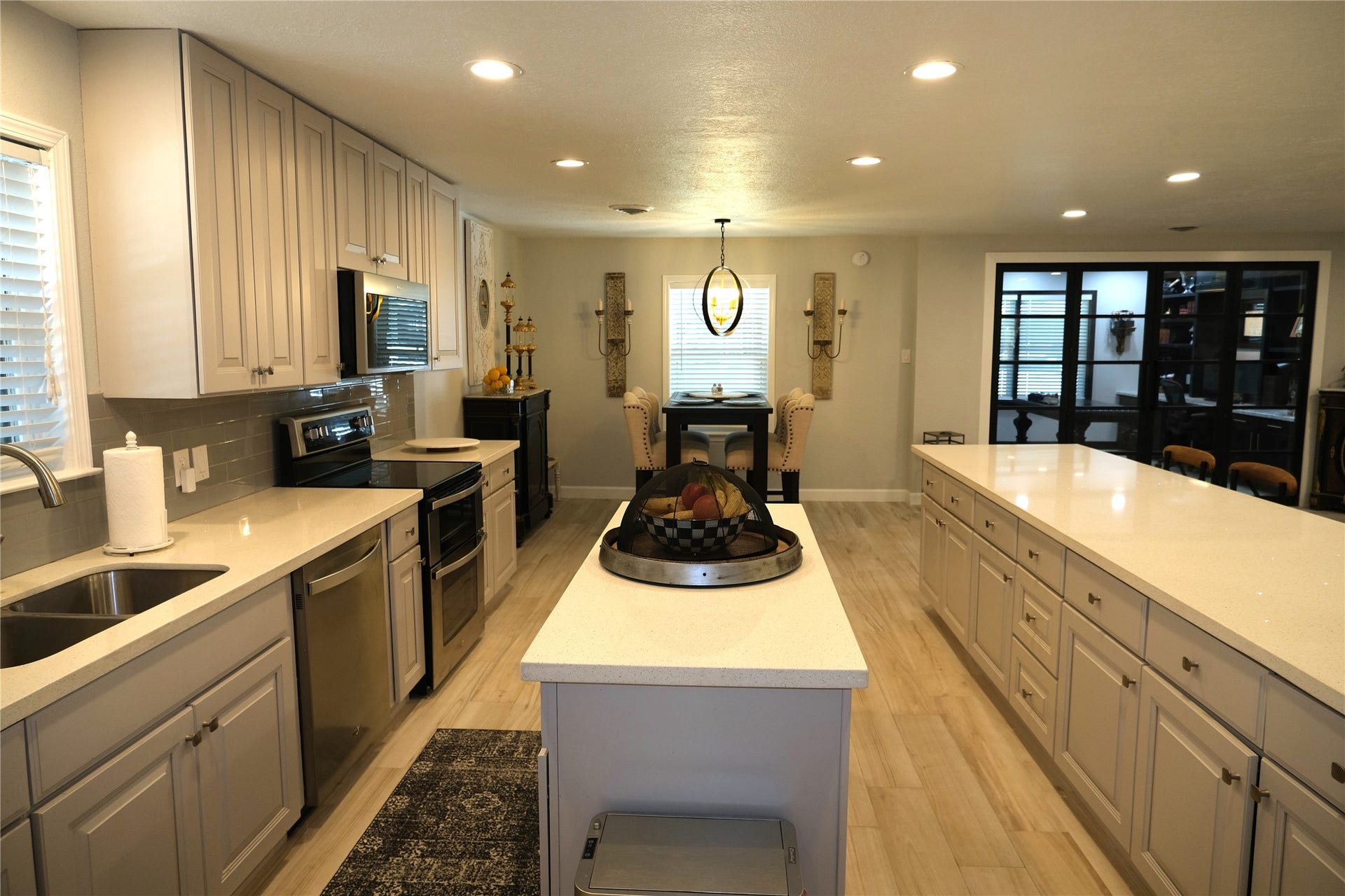 7713 Valley View Lane, Houston, TX 77074