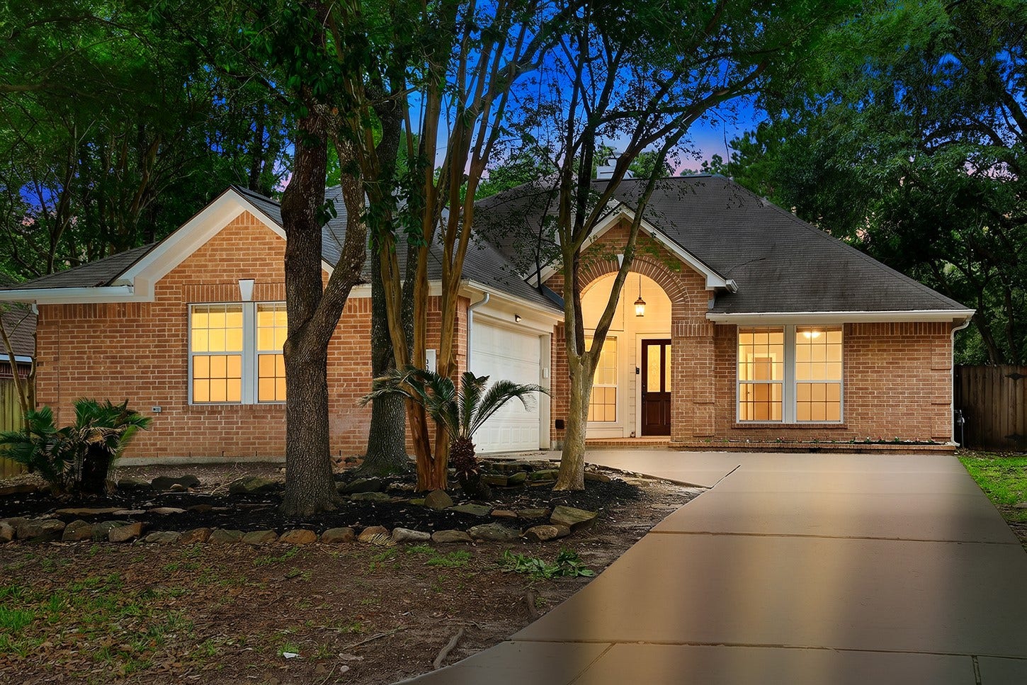 23 Lamps Glow Place, The Woodlands, TX 77382 23 Lamps Glow Place, The Woodlands, TX 77382