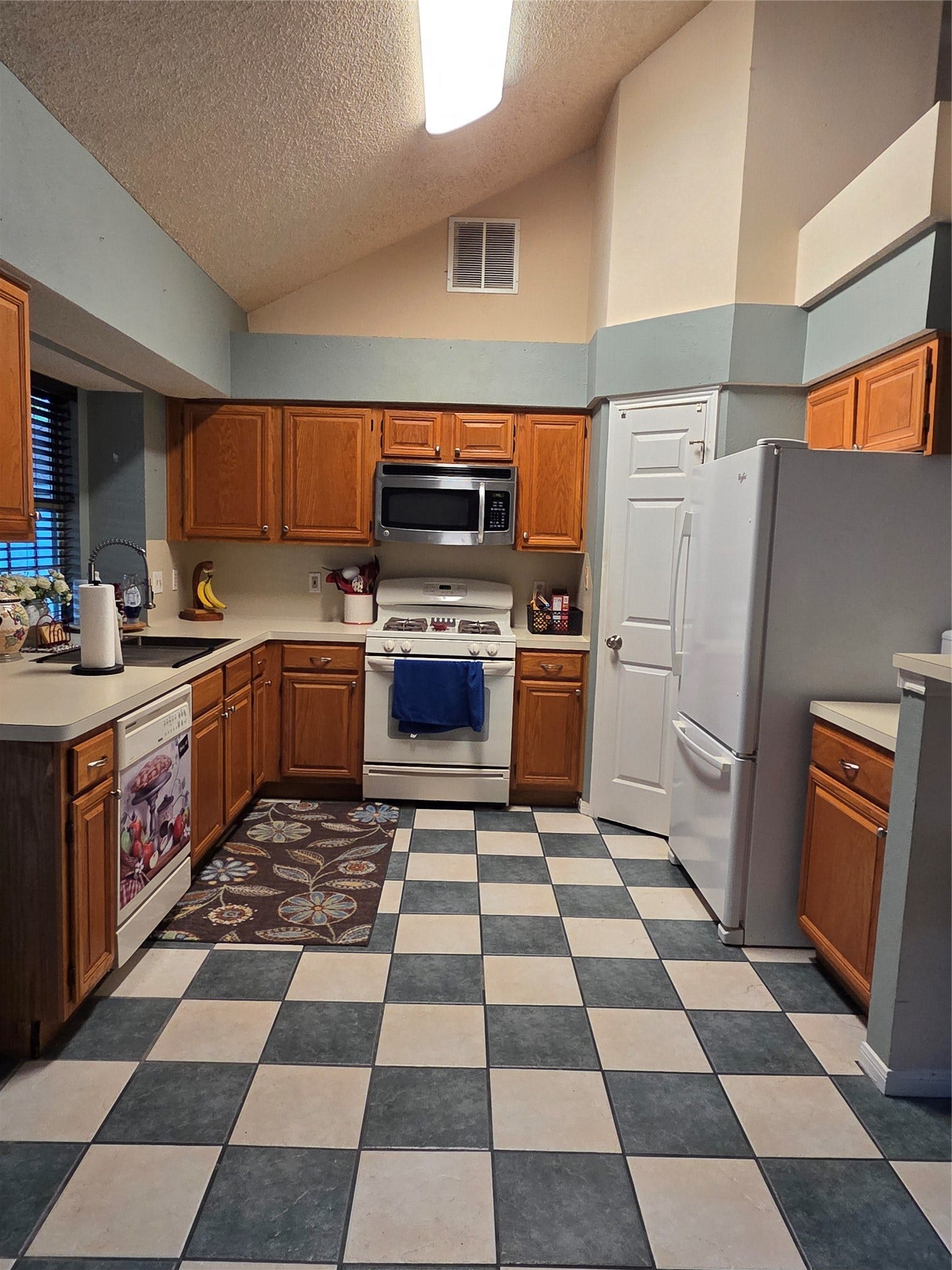 3909 Regency Drive, Deer Park, TX 77536 3909 Regency Drive, Deer Park, TX 77536