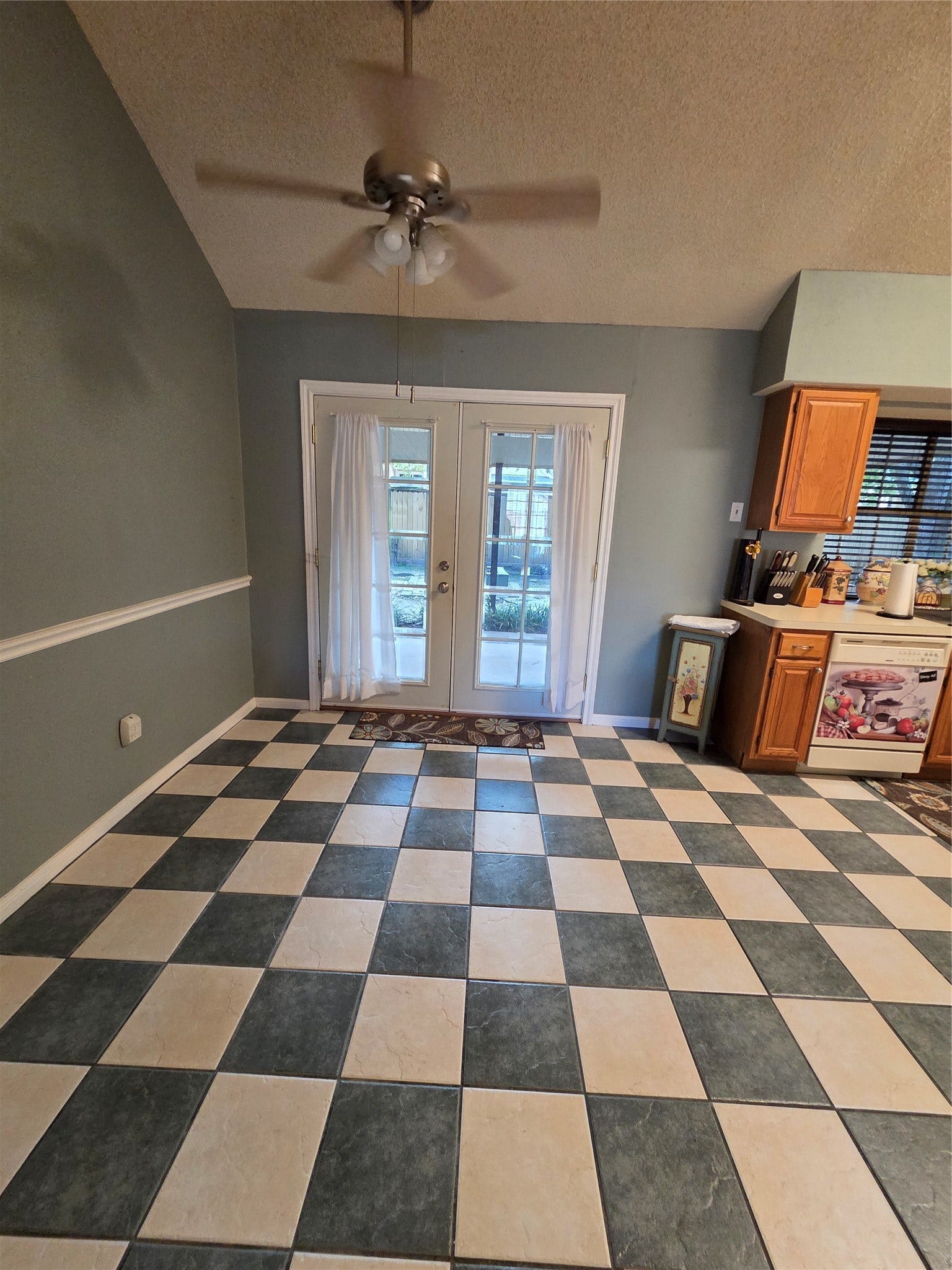 3909 Regency Drive, Deer Park, TX 77536 3909 Regency Drive, Deer Park, TX 77536