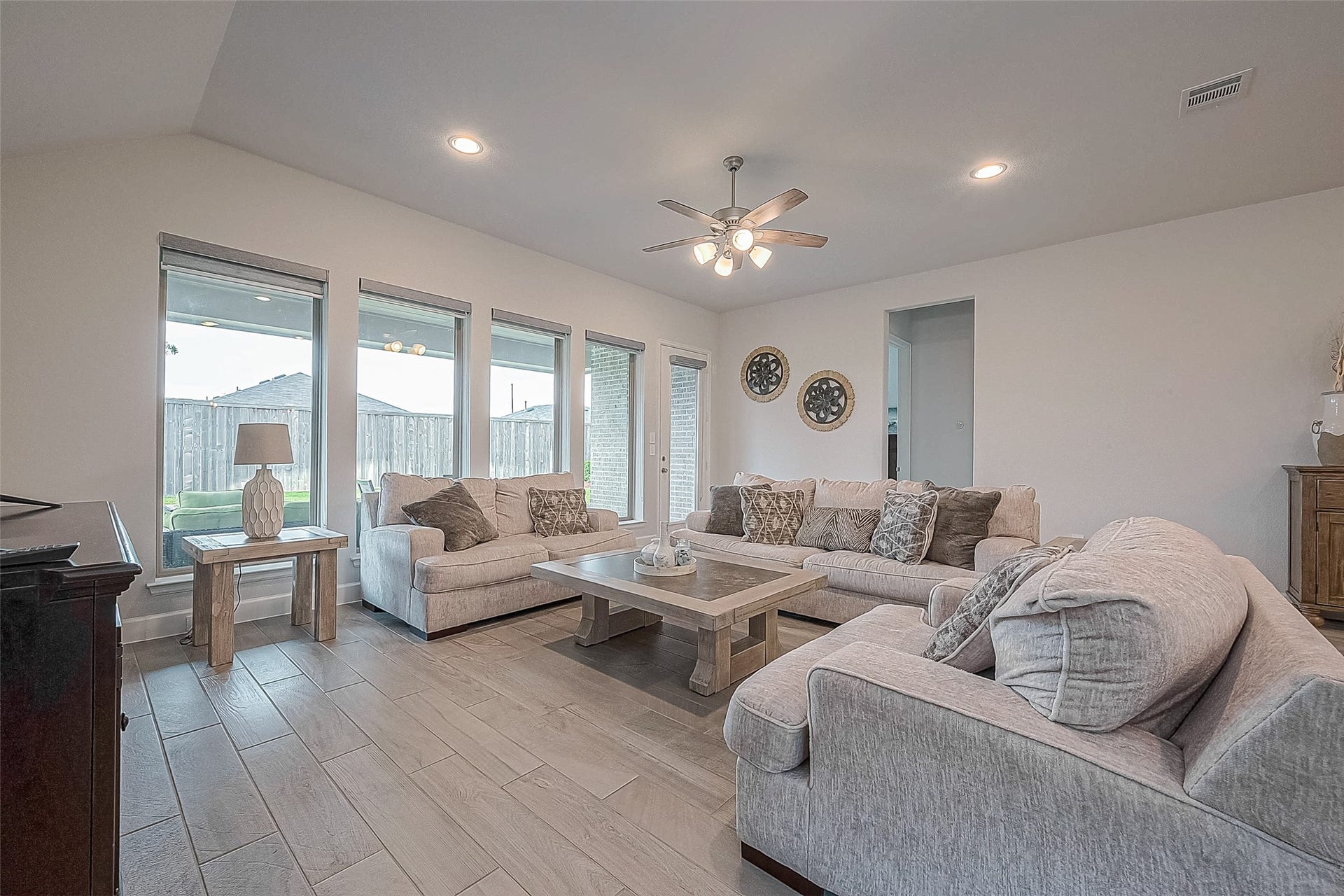 29042 Hauter Way, Fulshear, TX 77441 Bright and inviting family room with large windows