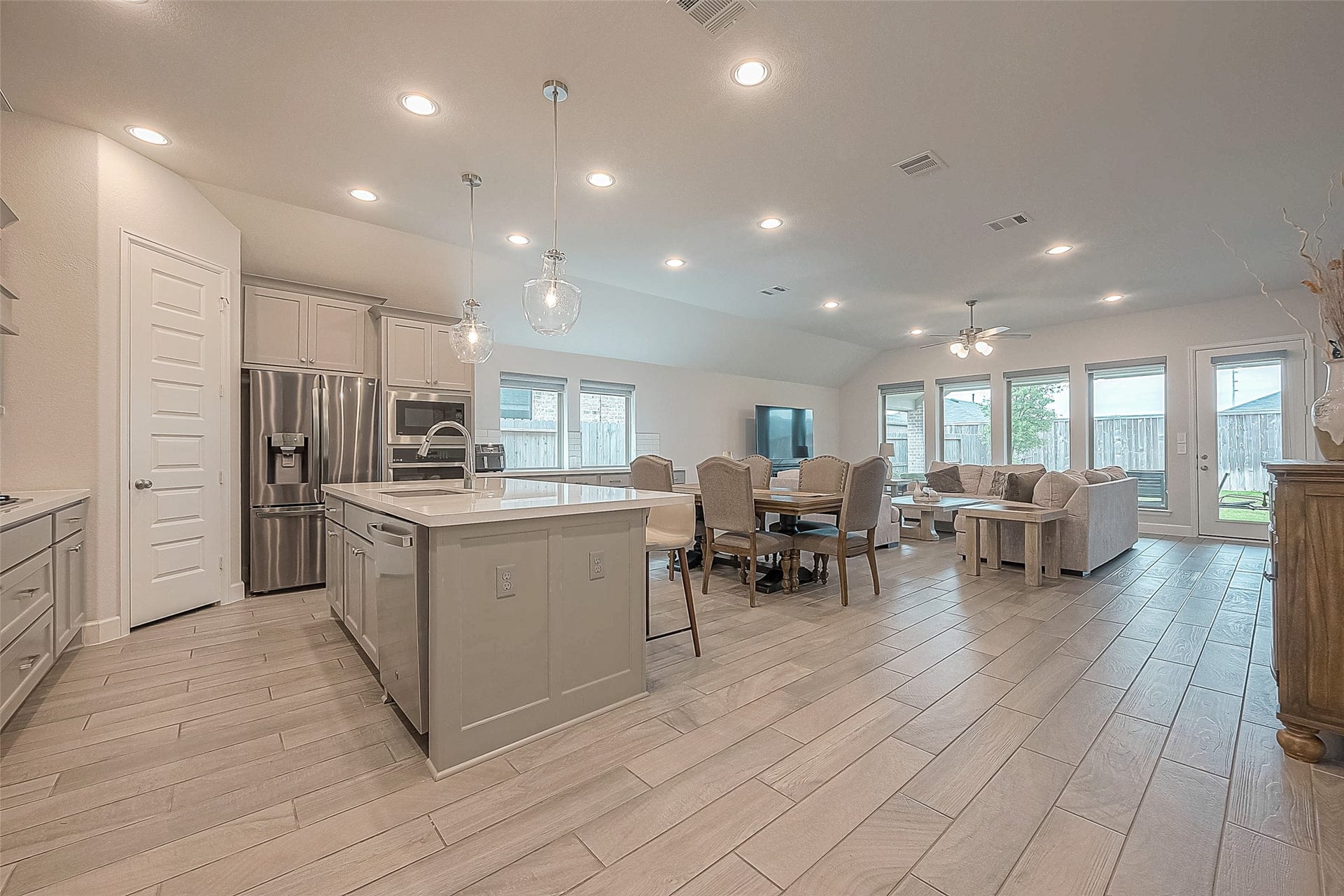 29042 Hauter Way, Fulshear, TX 77441 Open kitchen and living space ideal for entertaining