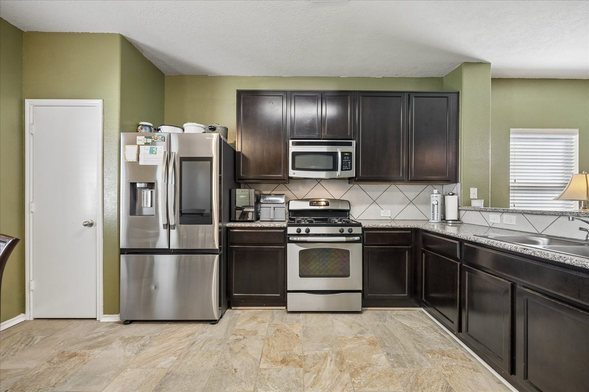 805 Indigo Springs Lane, La Marque, TX 77568 805 Indigo Springs Lane, La Marque, TX 77568