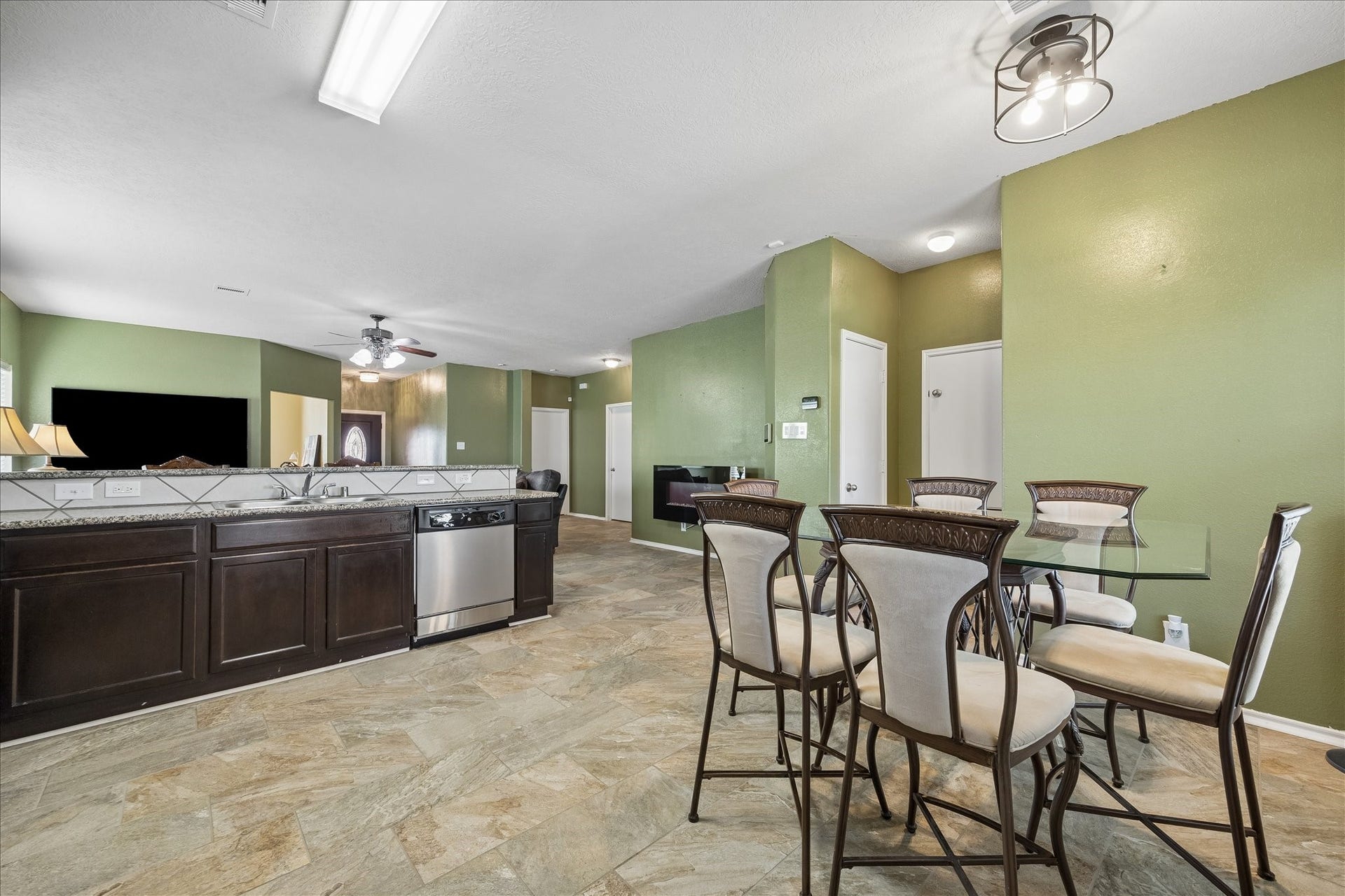 805 Indigo Springs Lane, La Marque, TX 77568 805 Indigo Springs Lane, La Marque, TX 77568