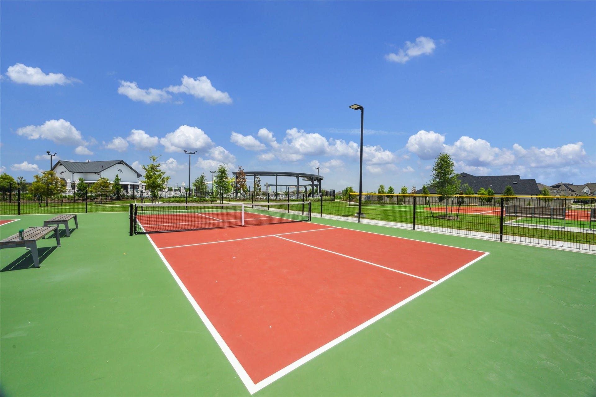 3510 Wild Mustang Street, League City, TX 77511 Community amenities