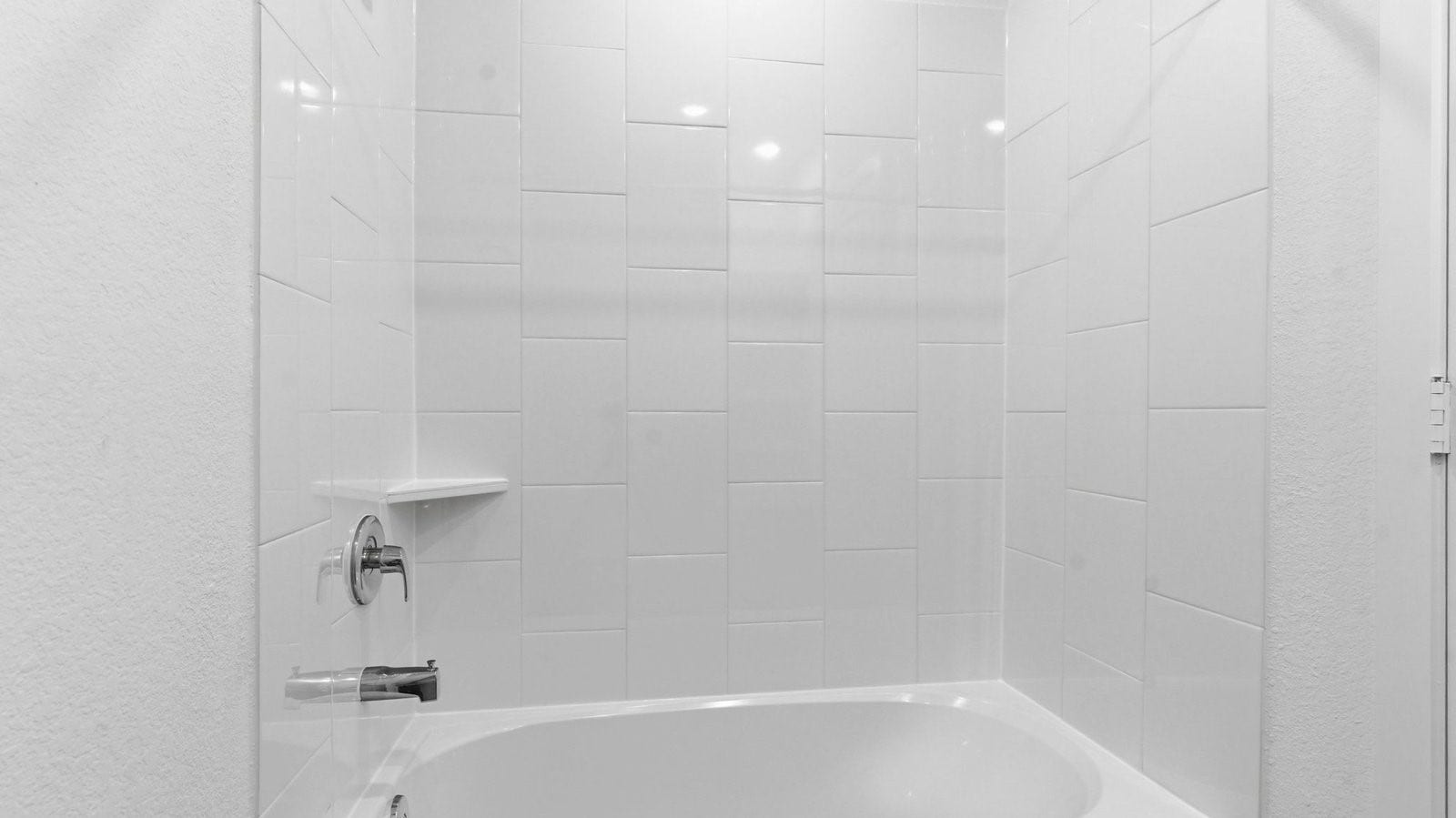 3510 Wild Mustang Street, League City, TX 77511 Standing shower in the secondary bathroom