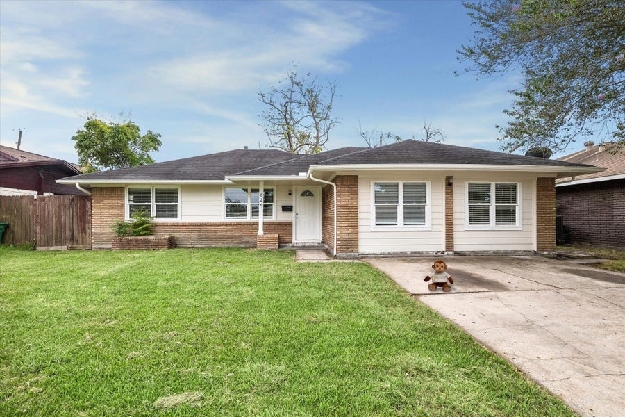 Property photo for 626 Sulphur Street, Houston, TX
