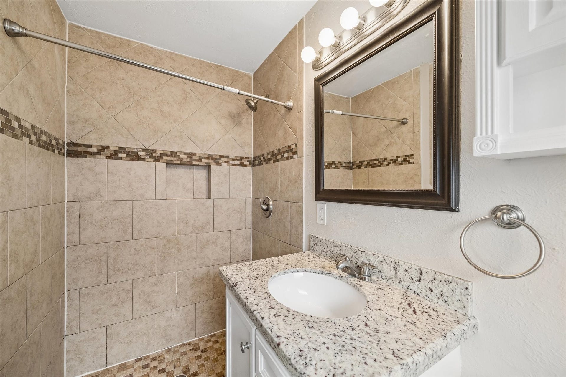 626 Sulphur Street, Houston, TX 77034