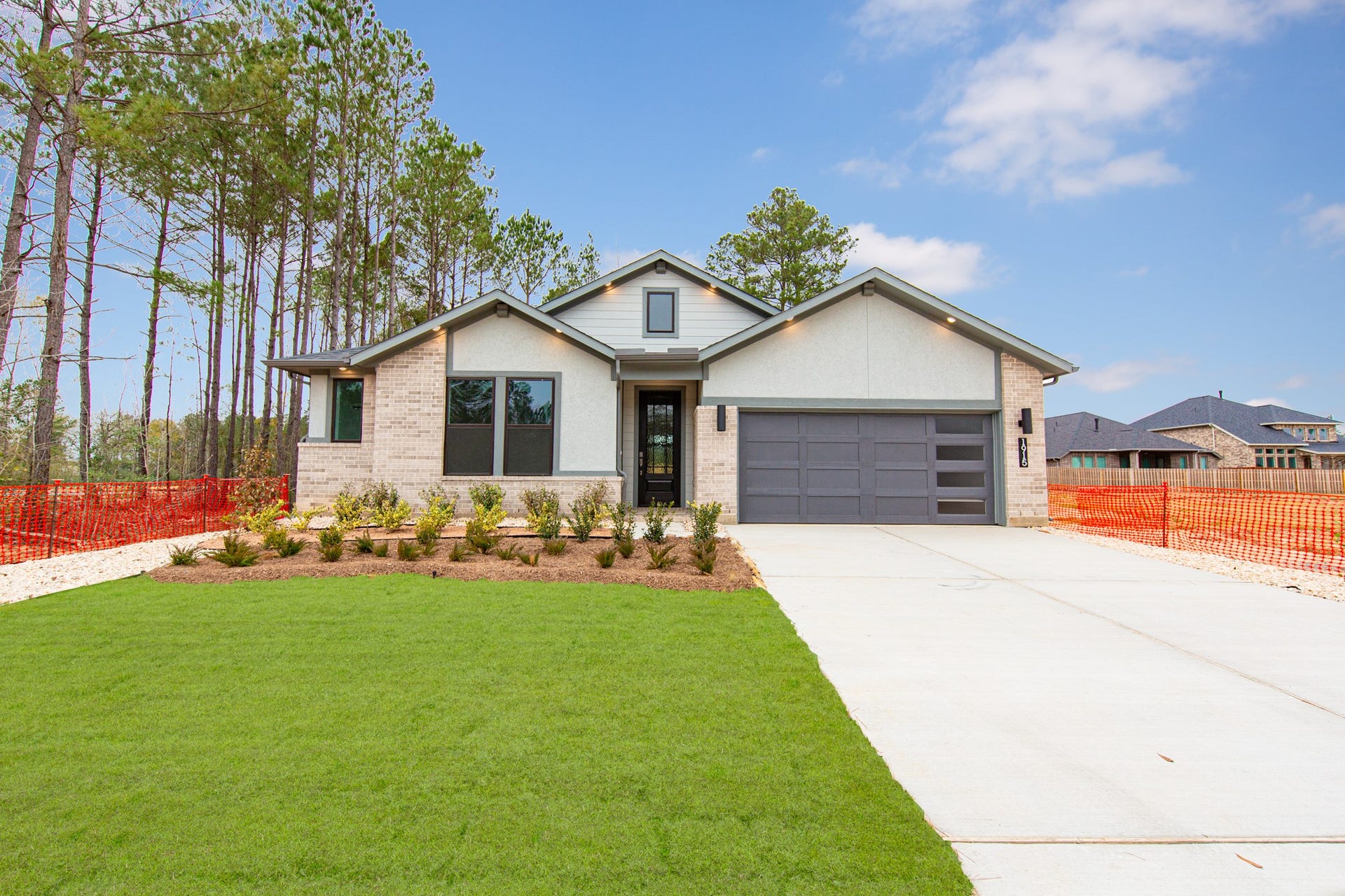 1915 Langford Street, Montgomery, TX 77316 Don't miss the opportunity to make 1915 Langford Street your new home. Schedule your tour TODAY!