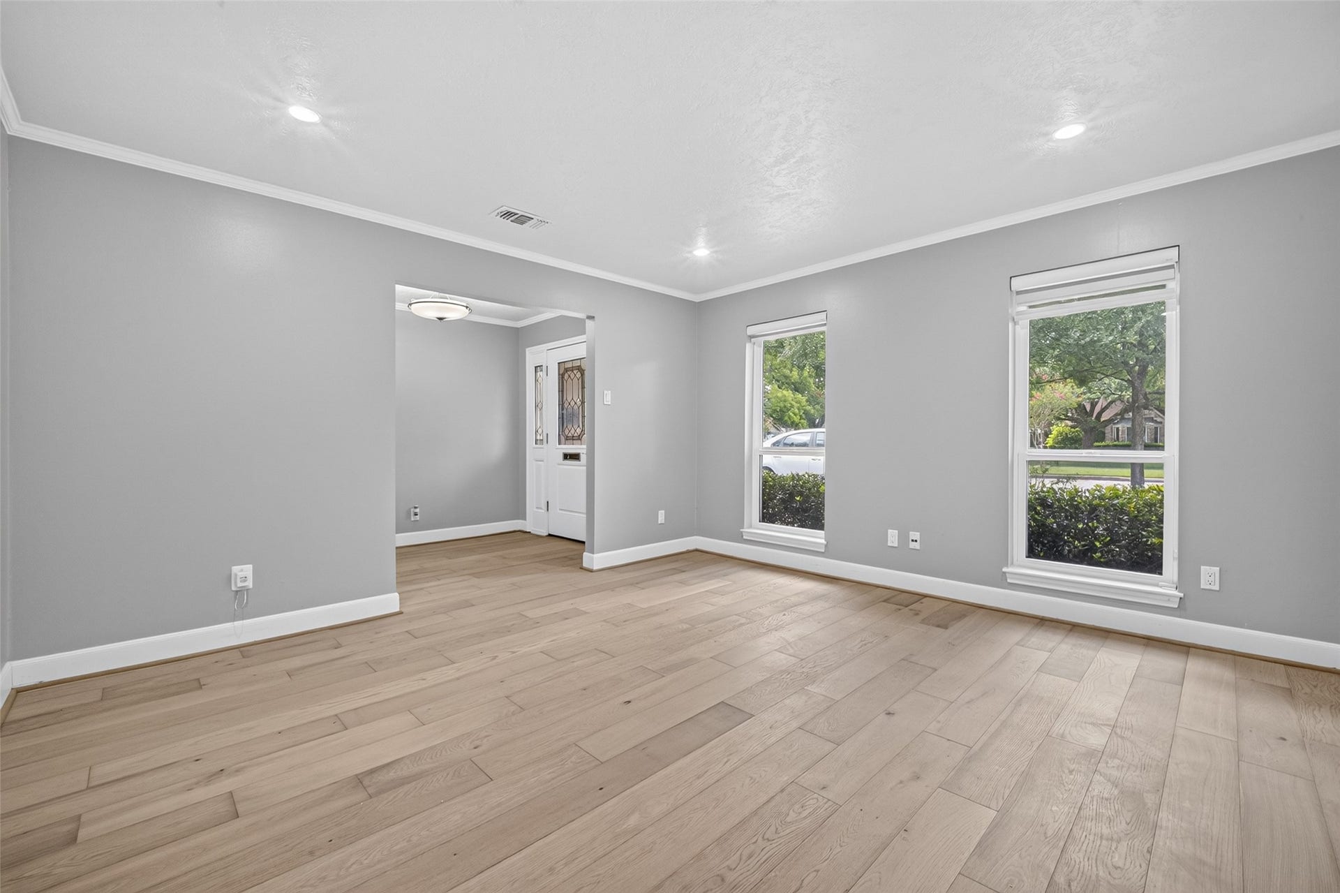 10118 Briar Forest Drive, Houston, TX 77042