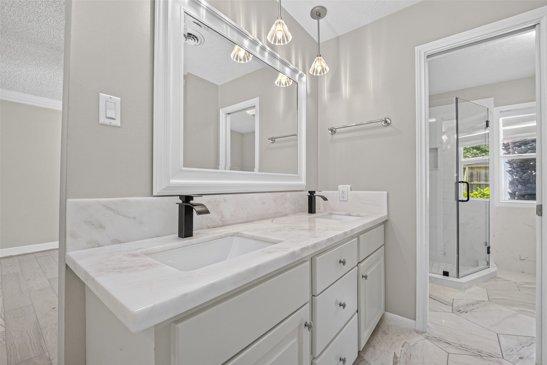 10118 Briar Forest Drive, Houston, TX 77042