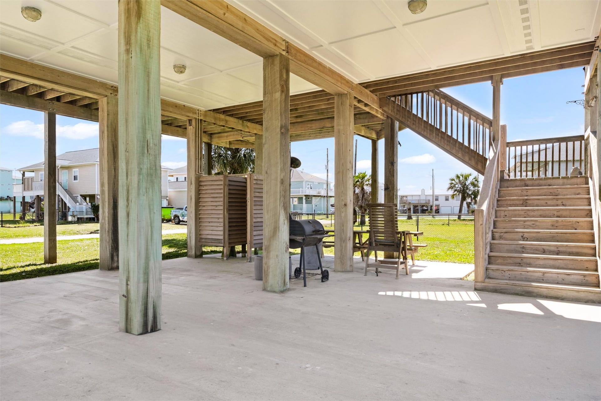 2011 Vista, Crystal Beach, TX 77650 2011 Vista, Crystal Beach, TX 77650