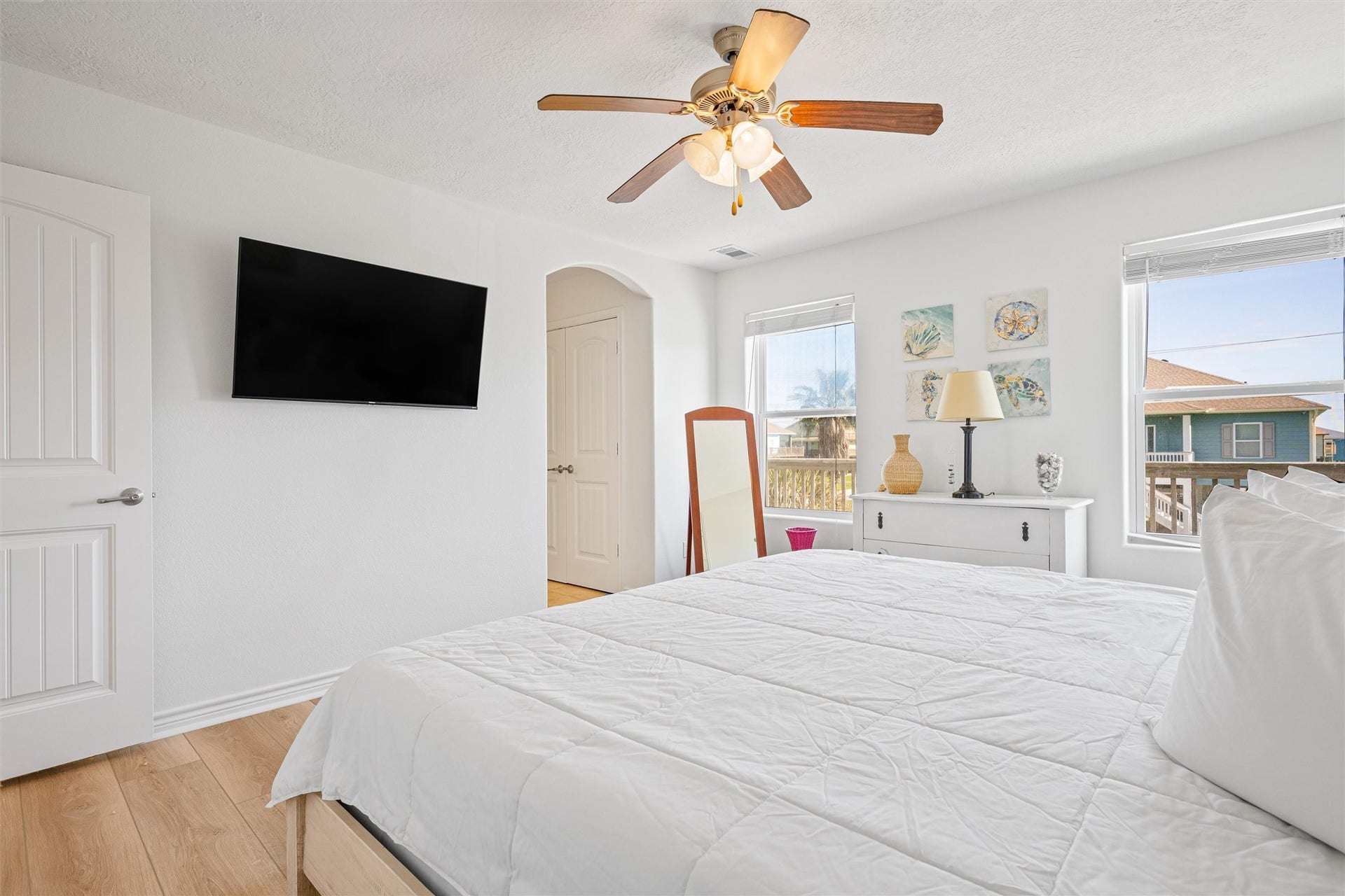 2011 Vista, Crystal Beach, TX 77650 2011 Vista, Crystal Beach, TX 77650