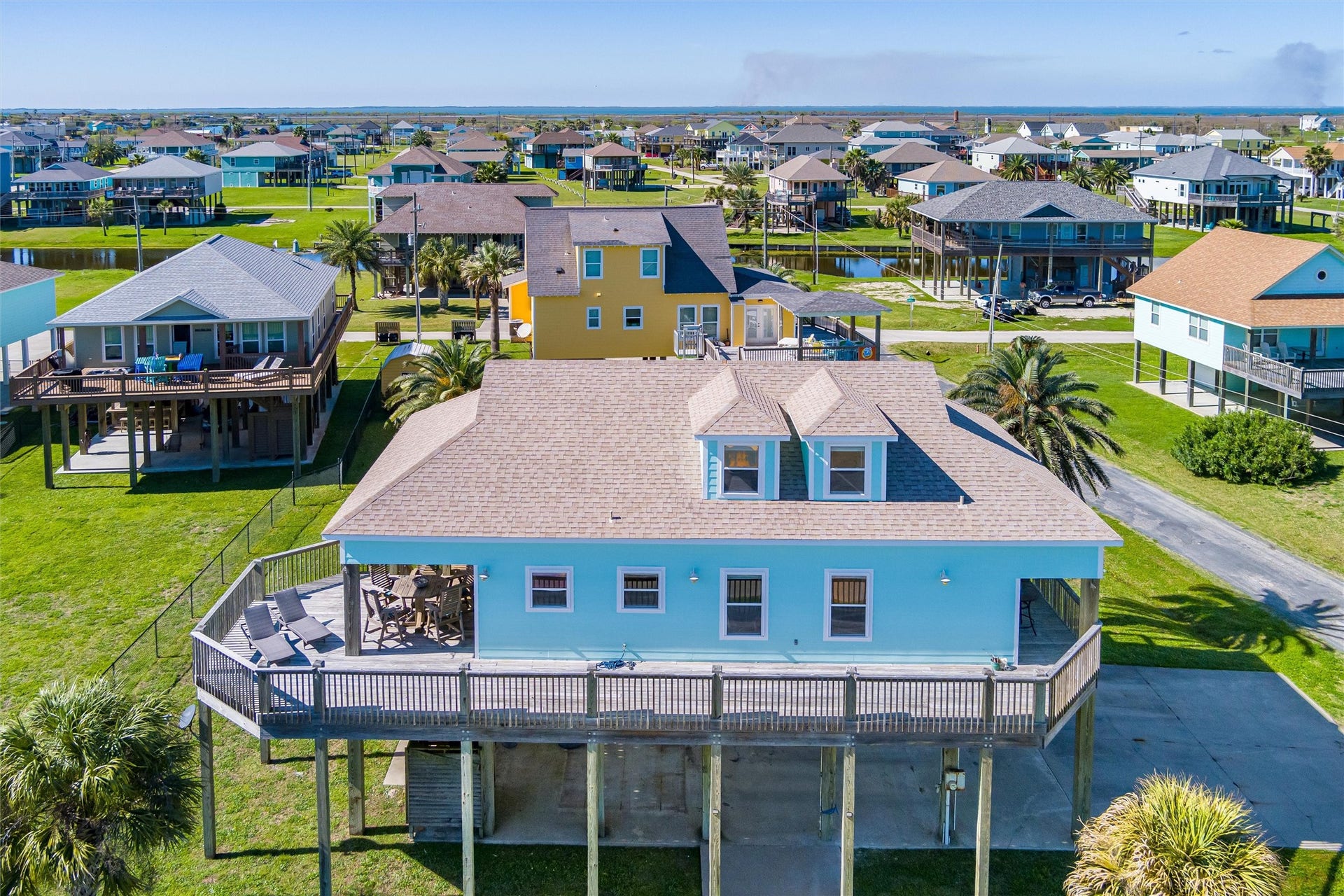 2011 Vista, Crystal Beach, TX 77650 2011 Vista, Crystal Beach, TX 77650