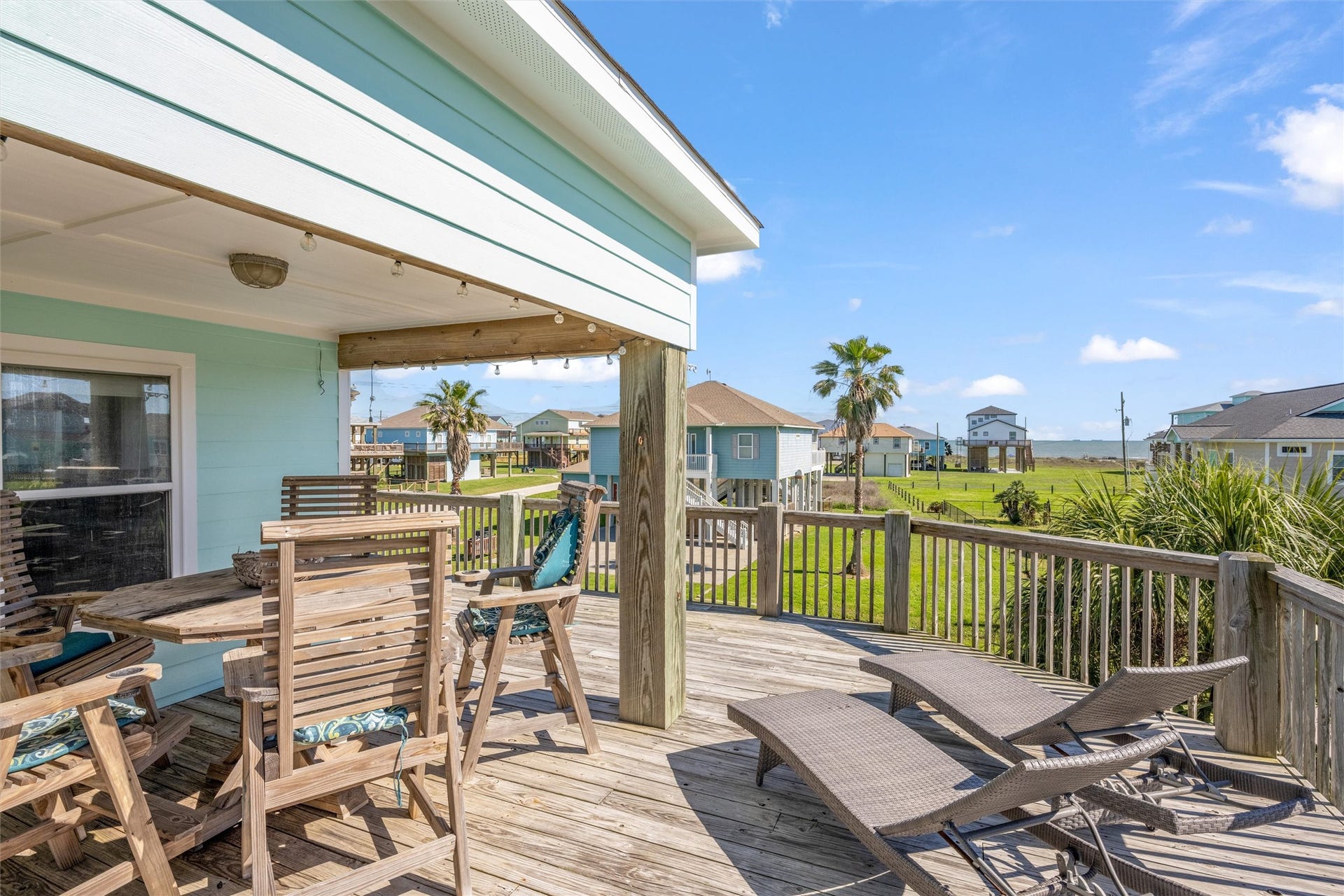 2011 Vista, Crystal Beach, TX 77650 2011 Vista, Crystal Beach, TX 77650