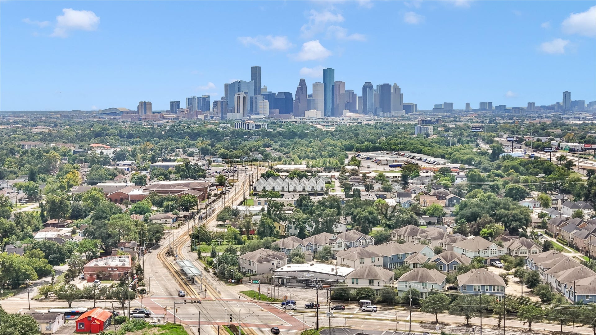 219 Club Crest Lane, Houston, TX 77009