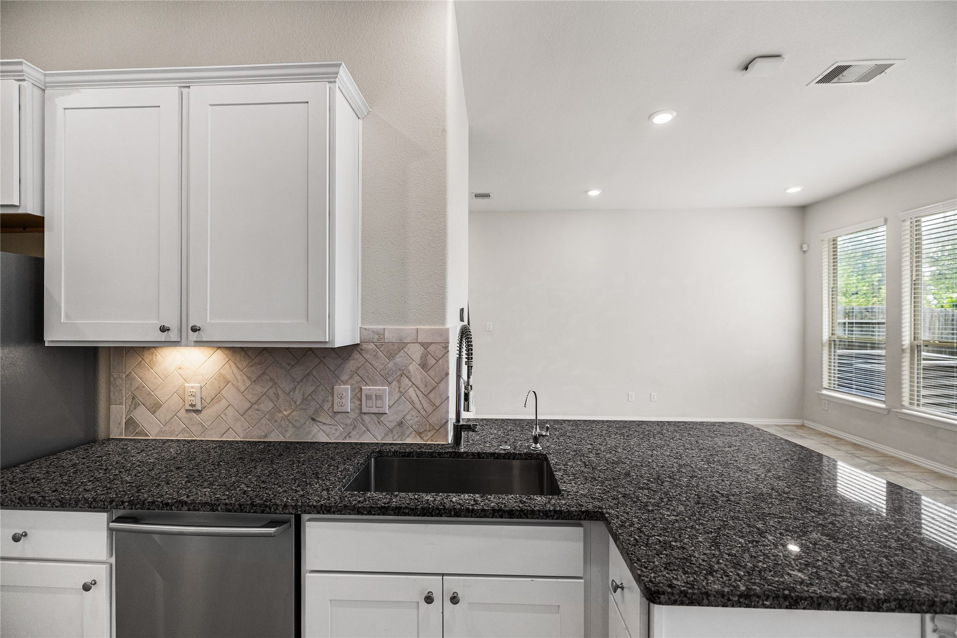 219 Club Crest Lane, Houston, TX 77009
