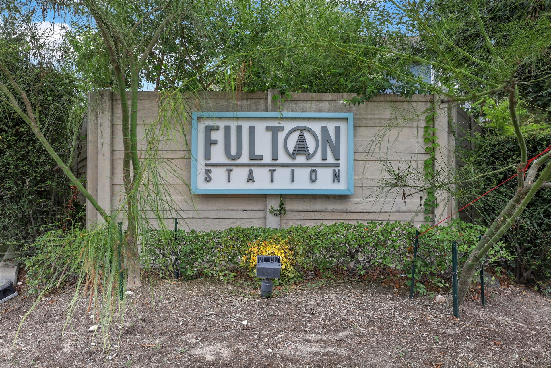 219 Club Crest Lane, Houston, TX 77009