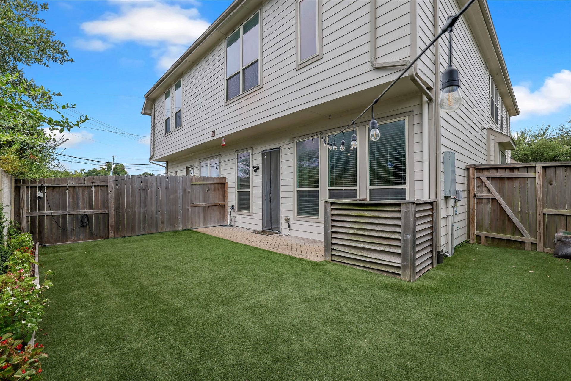 219 Club Crest Lane, Houston, TX 77009