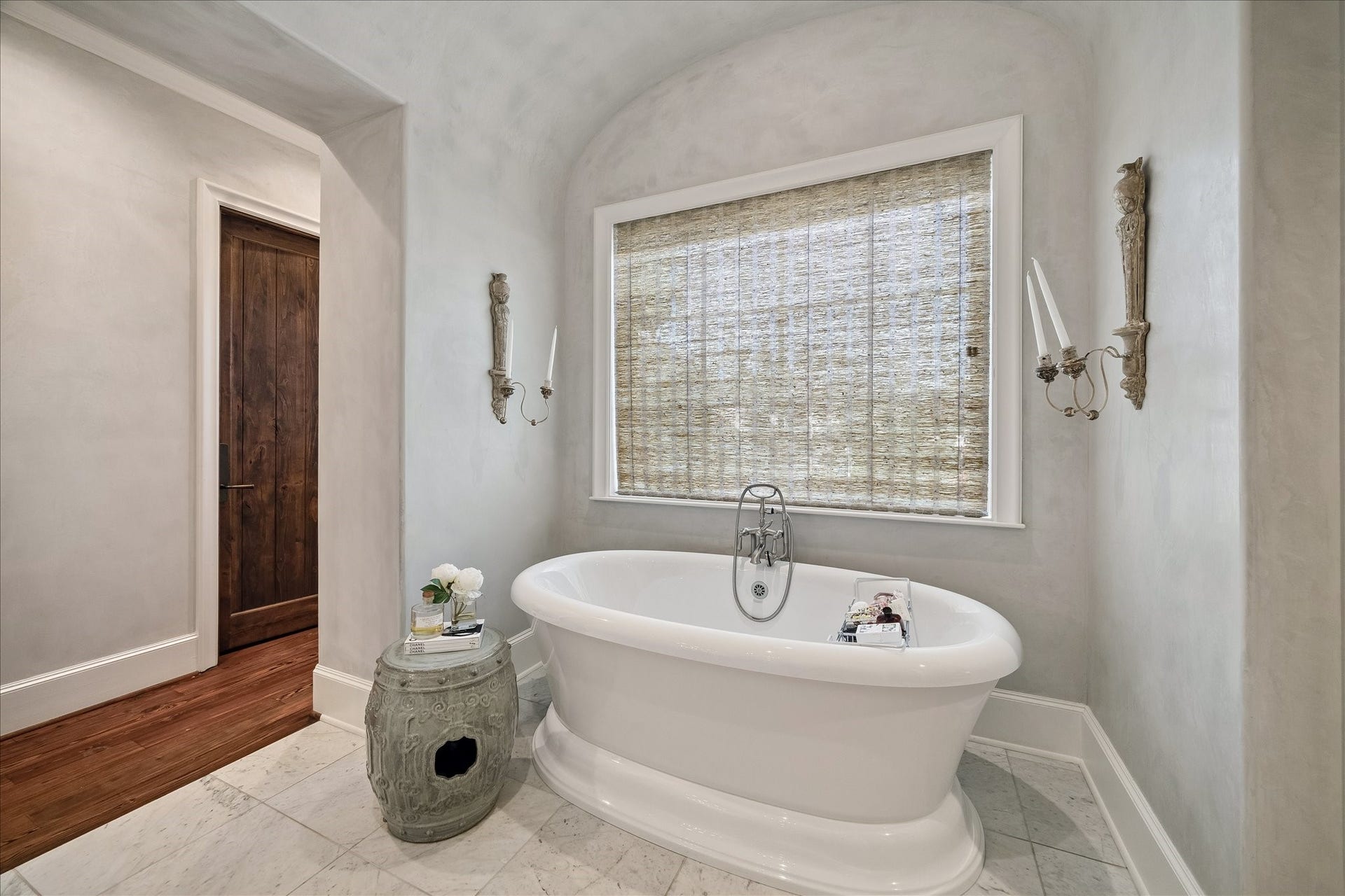 724 W Friar Tuck Lane, Houston, TX 77024 724 W Friar Tuck Lane, Houston, TX 77024
