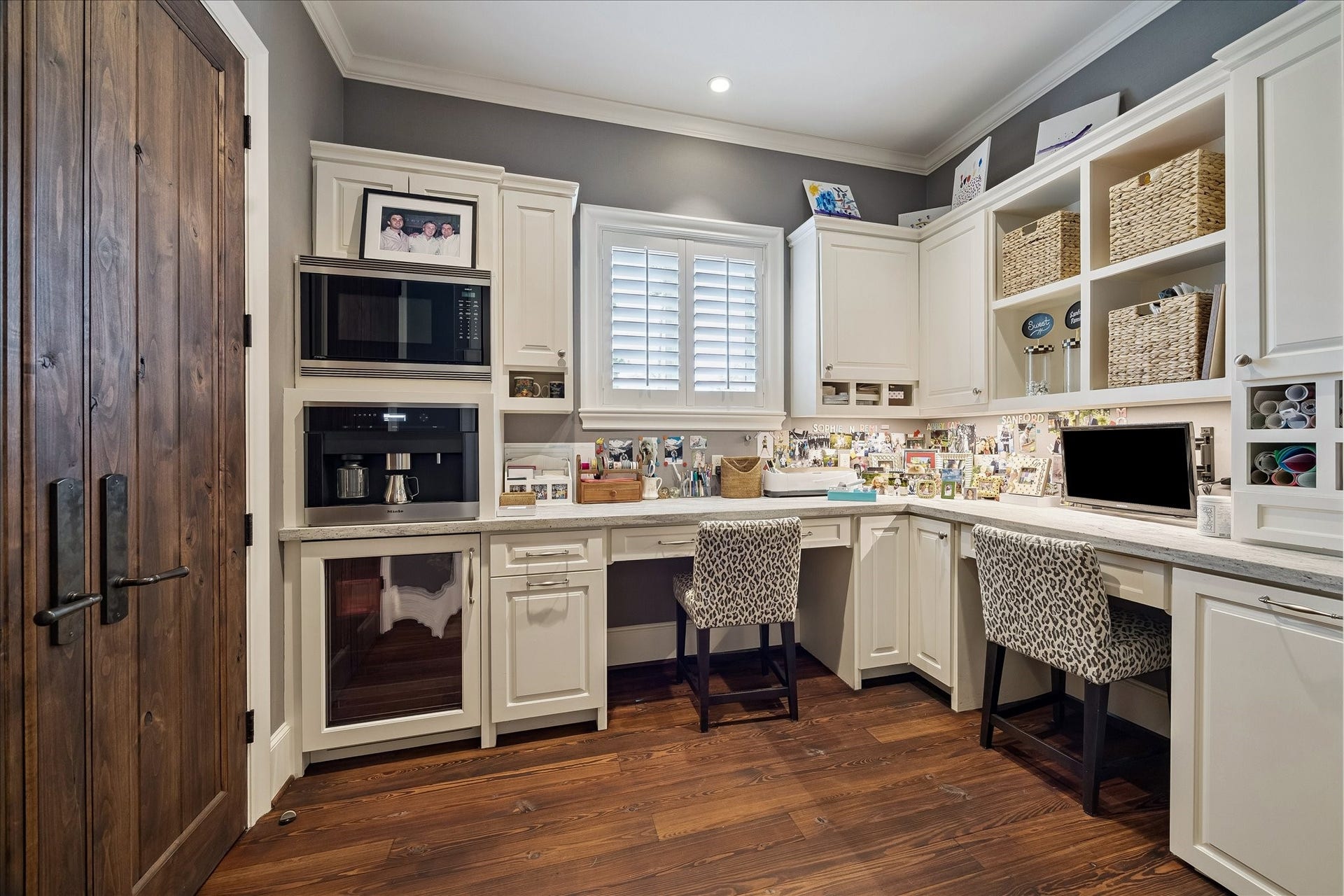 724 W Friar Tuck Lane, Houston, TX 77024 724 W Friar Tuck Lane, Houston, TX 77024