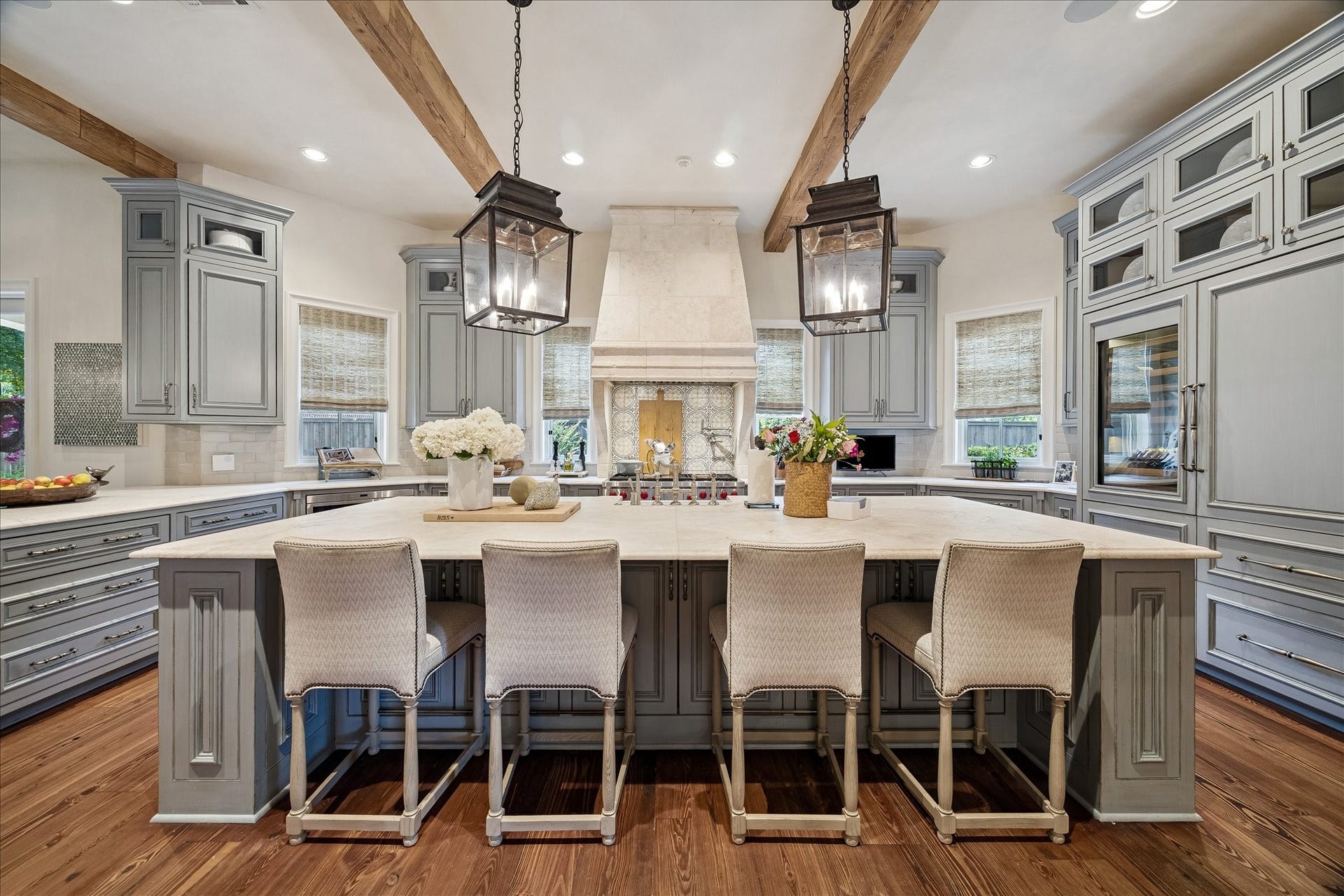 724 W Friar Tuck Lane, Houston, TX 77024 724 W Friar Tuck Lane, Houston, TX 77024