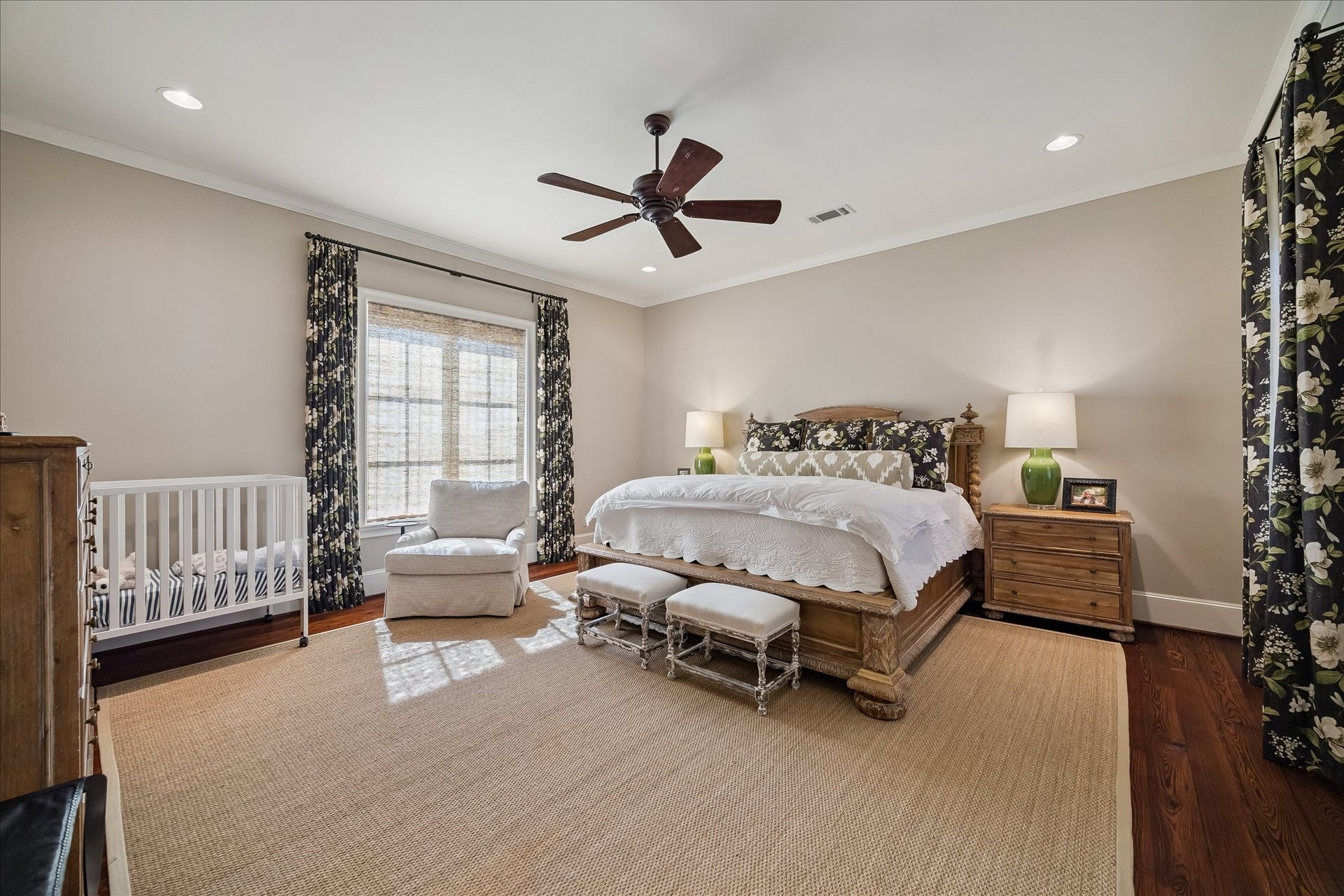 724 W Friar Tuck Lane, Houston, TX 77024 724 W Friar Tuck Lane, Houston, TX 77024