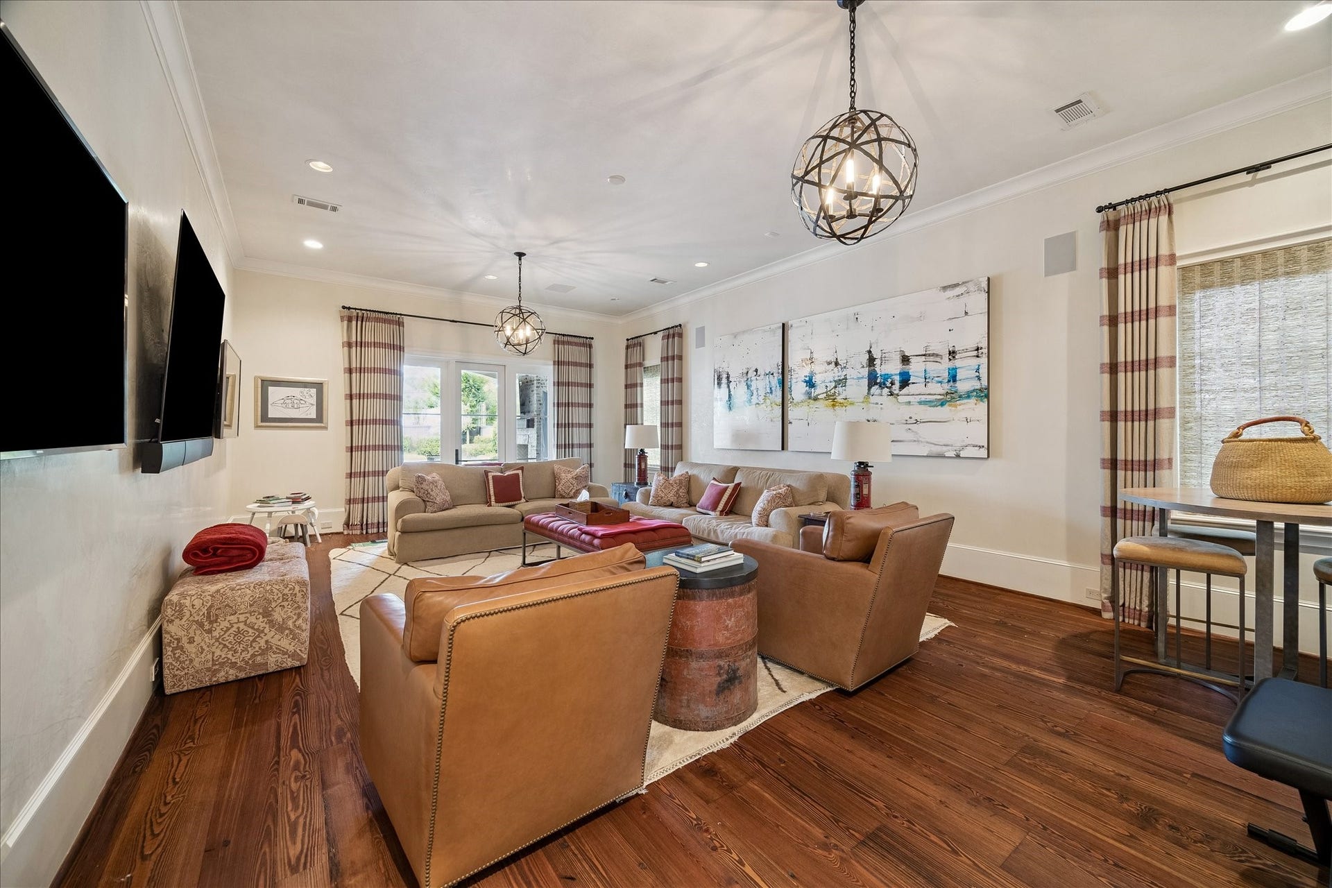 724 W Friar Tuck Lane, Houston, TX 77024 724 W Friar Tuck Lane, Houston, TX 77024