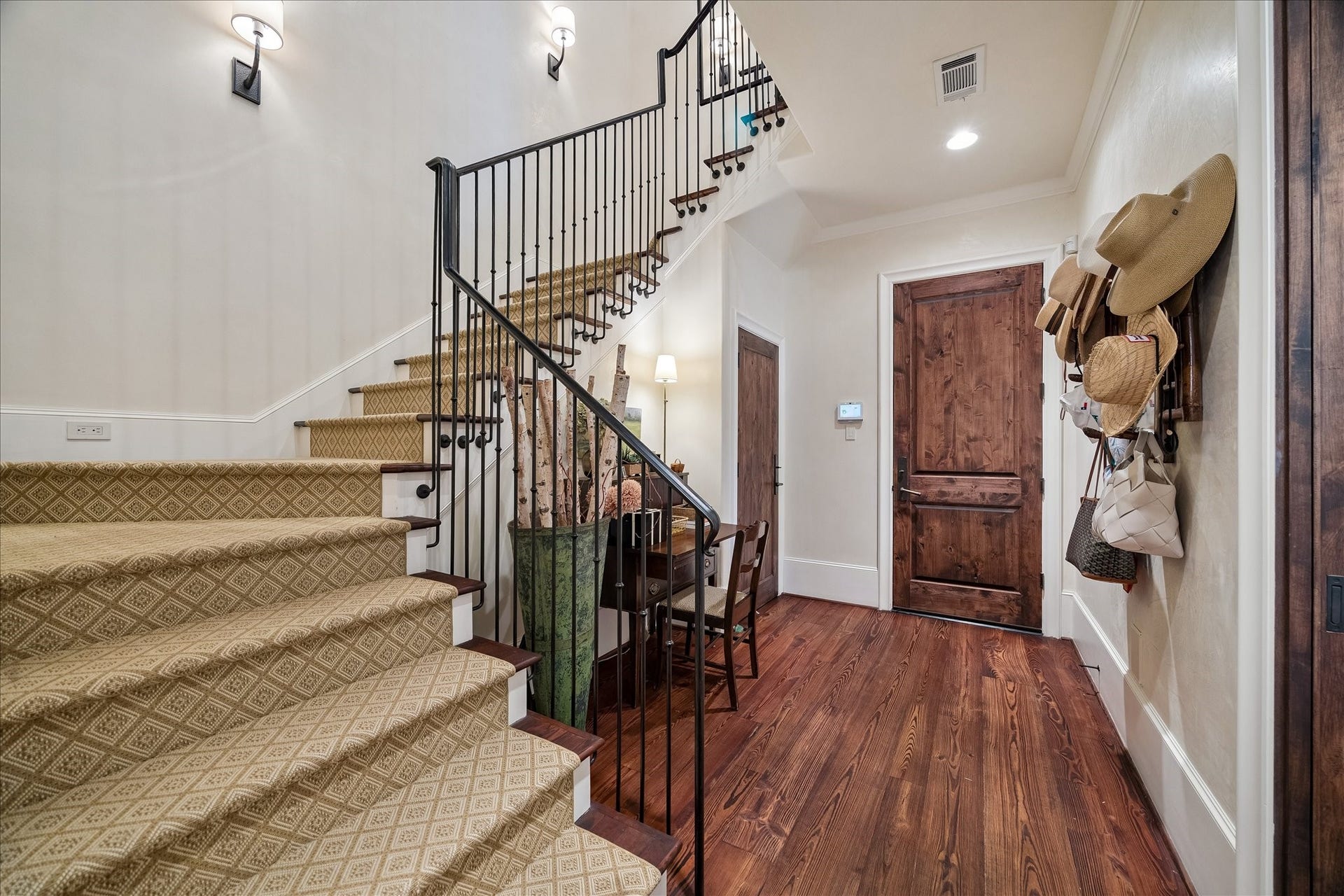 724 W Friar Tuck Lane, Houston, TX 77024 724 W Friar Tuck Lane, Houston, TX 77024