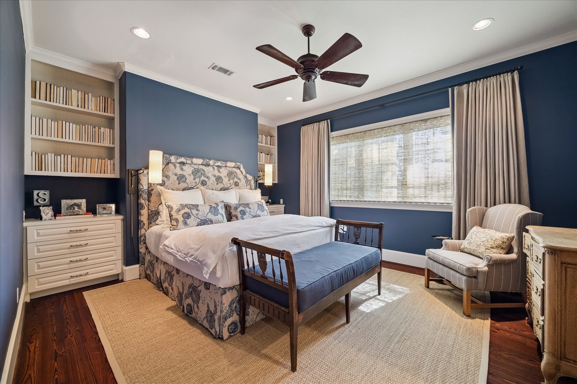 724 W Friar Tuck Lane, Houston, TX 77024 724 W Friar Tuck Lane, Houston, TX 77024