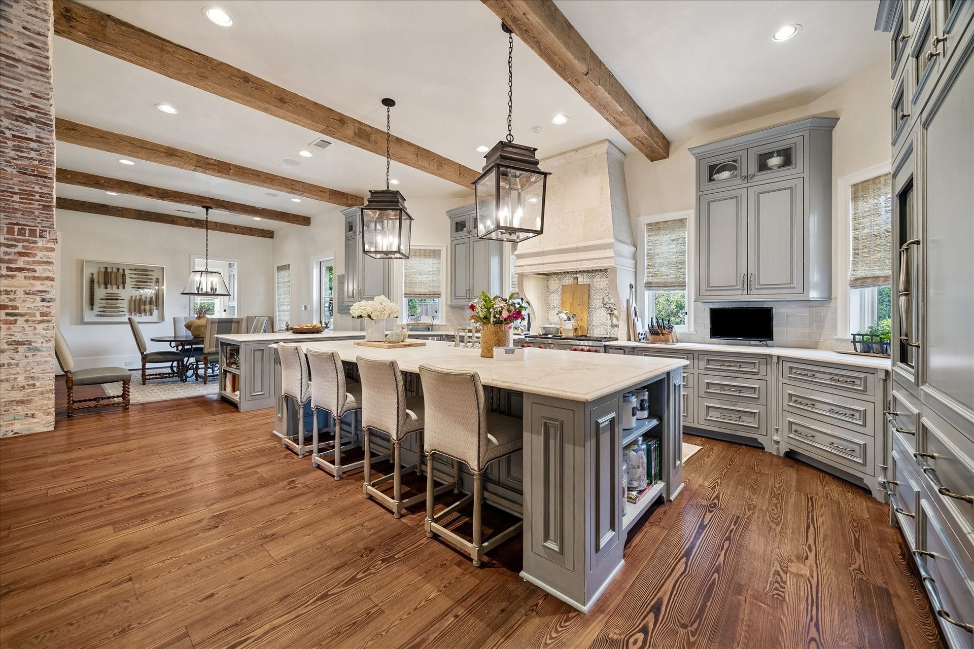 724 W Friar Tuck Lane, Houston, TX 77024 724 W Friar Tuck Lane, Houston, TX 77024