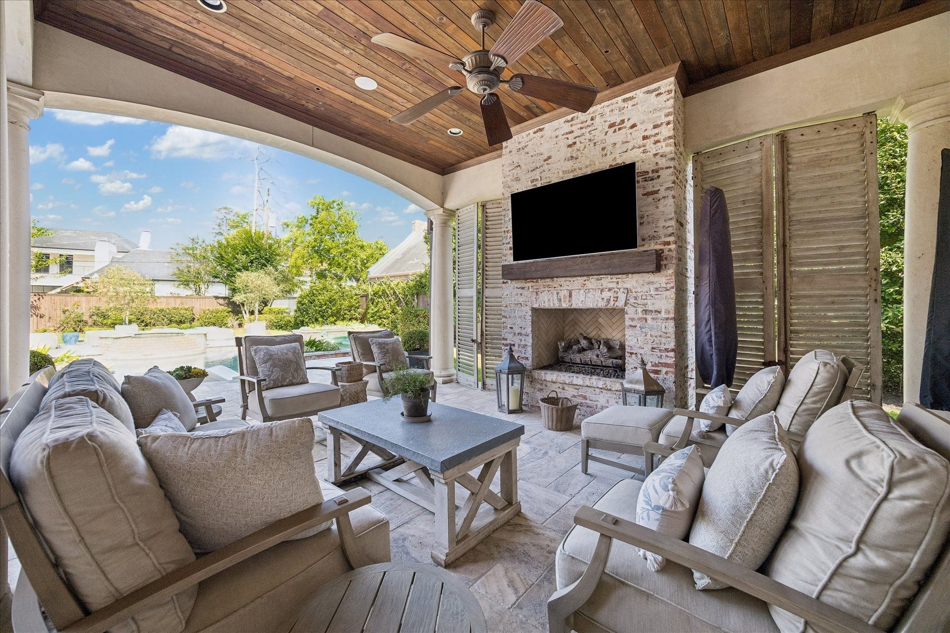 724 W Friar Tuck Lane, Houston, TX 77024 724 W Friar Tuck Lane, Houston, TX 77024