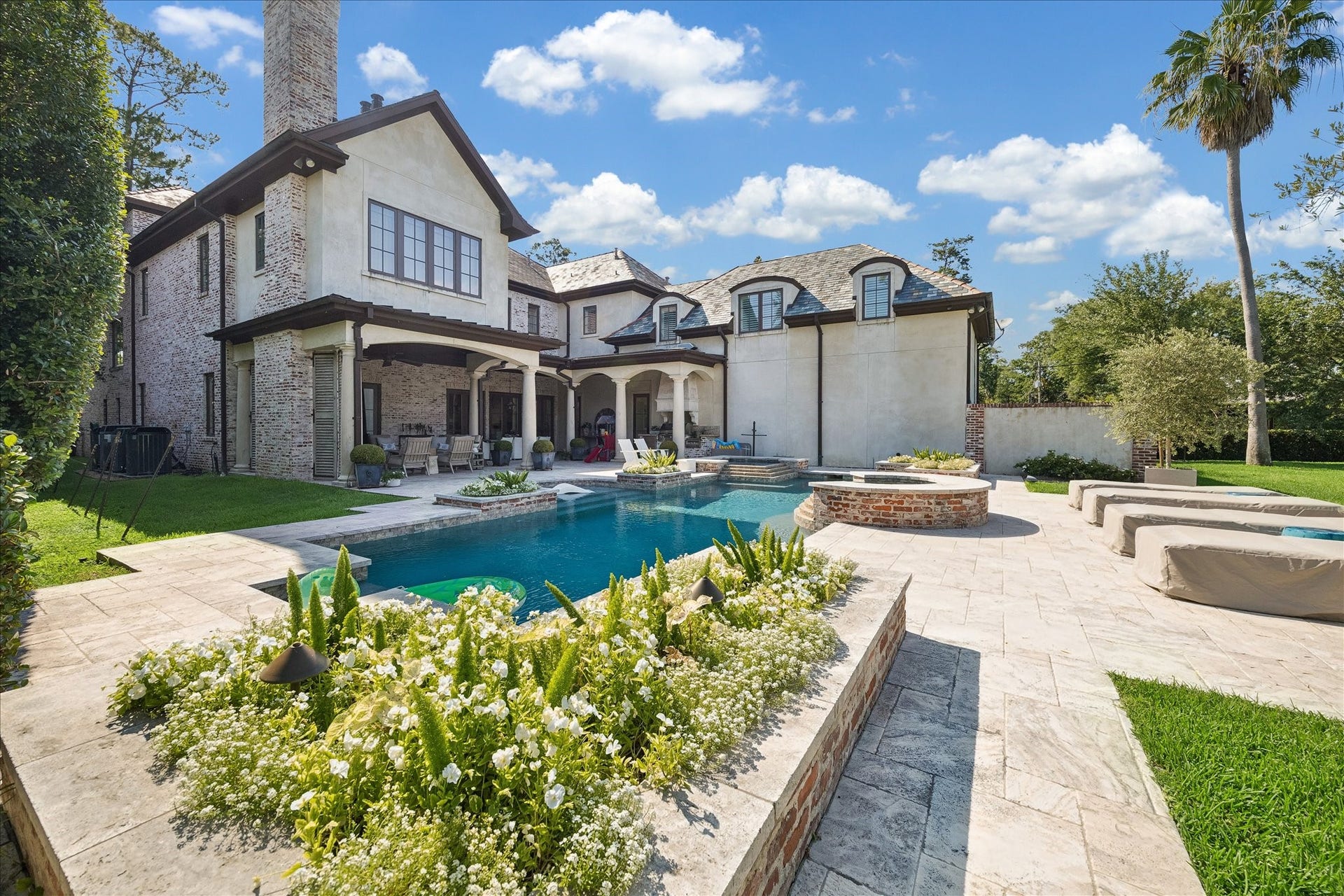 724 W Friar Tuck Lane, Houston, TX 77024 724 W Friar Tuck Lane, Houston, TX 77024