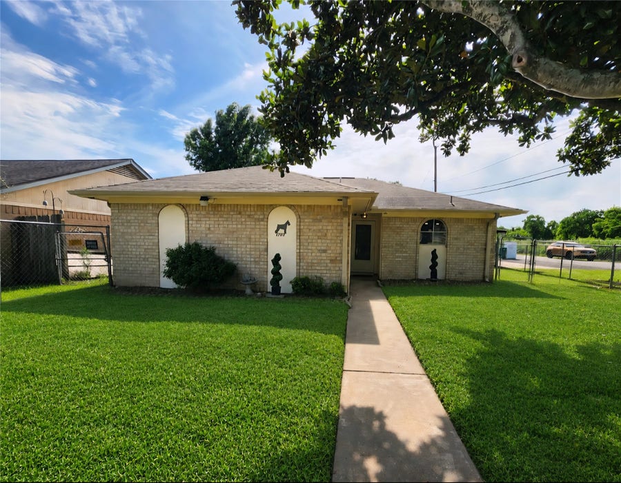 Property photo for 4702 Geraldine Street, Seabrook, TX