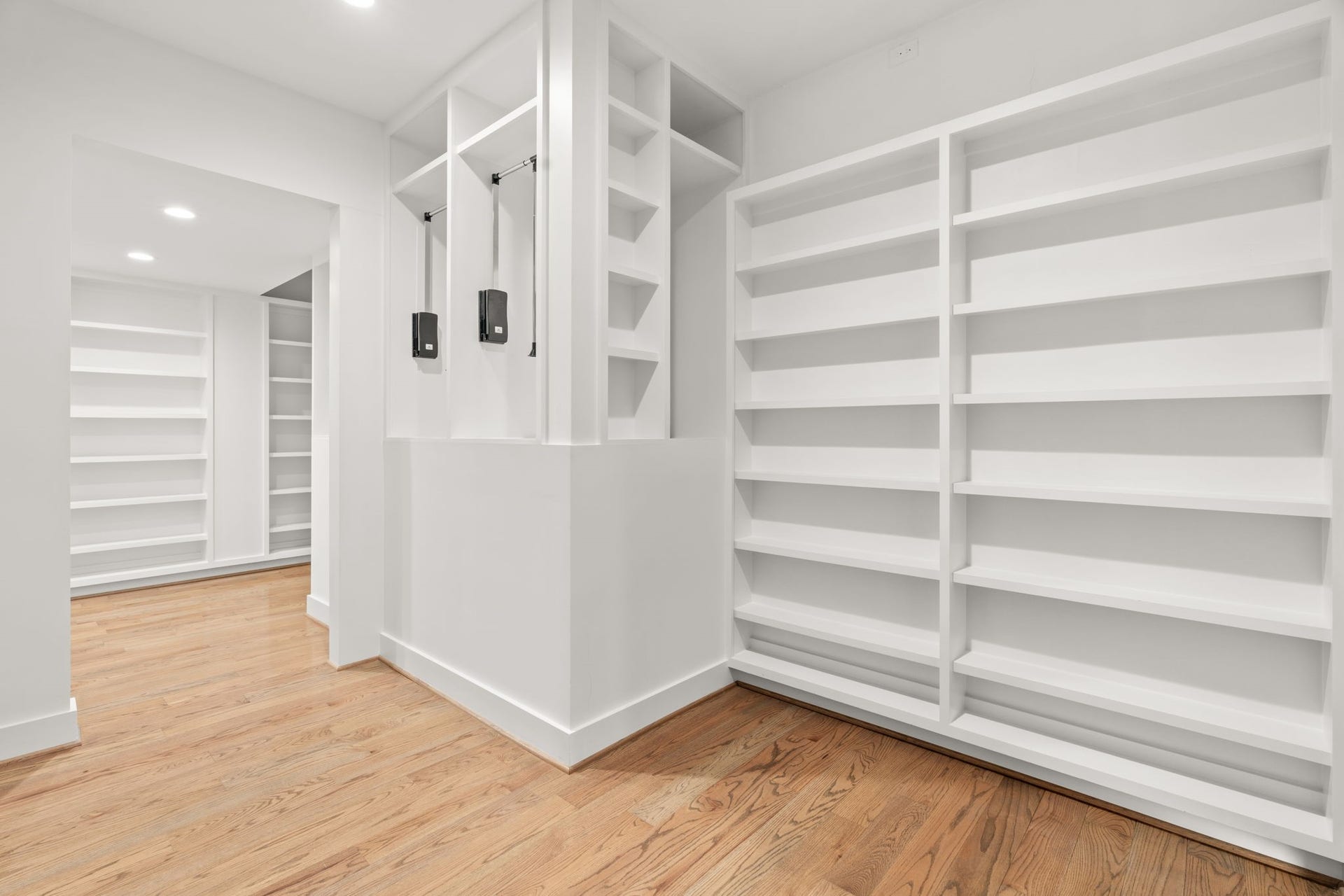 2120 Southgate Boulevard, Houston, TX 77030 His & Hers - Executive Prime Closet