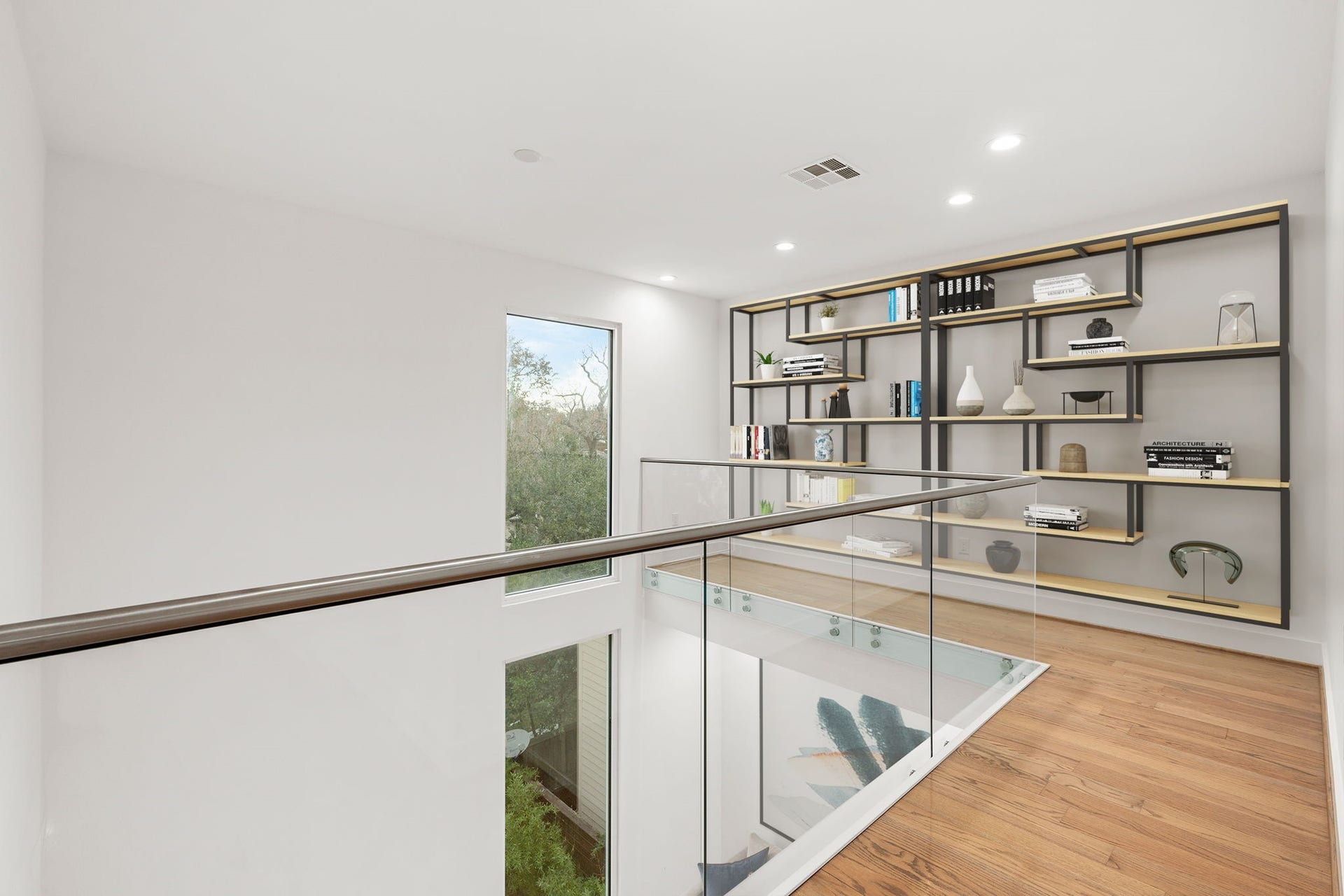 2120 Southgate Boulevard, Houston, TX 77030 Stunning catwalk!