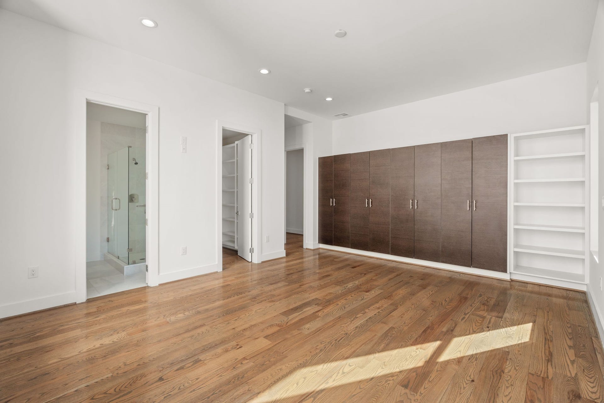 2120 Southgate Boulevard, Houston, TX 77030 Each bedroom is oversized with walk-in closets.