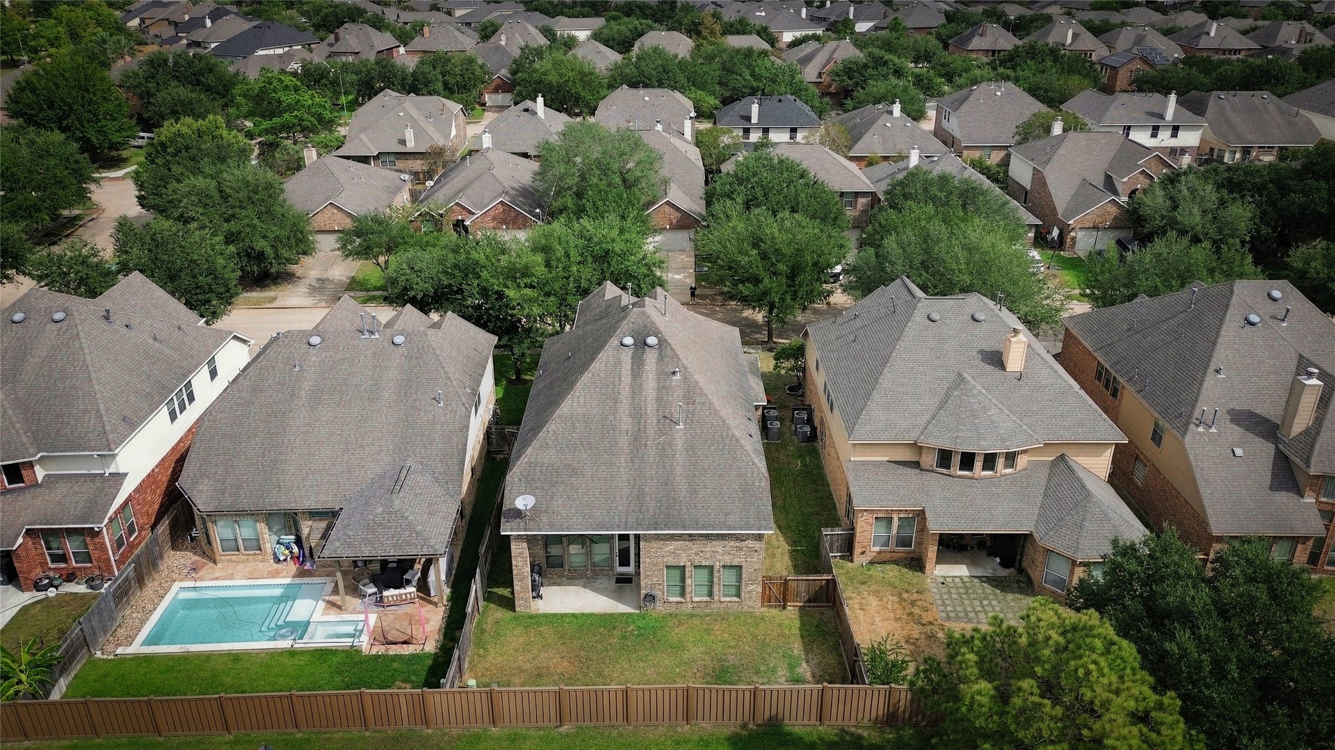 20815 S Blue Hyacinth Drive, Cypress, TX 77433 A great perspective of the neighborhood and surrounding residential landscape.
