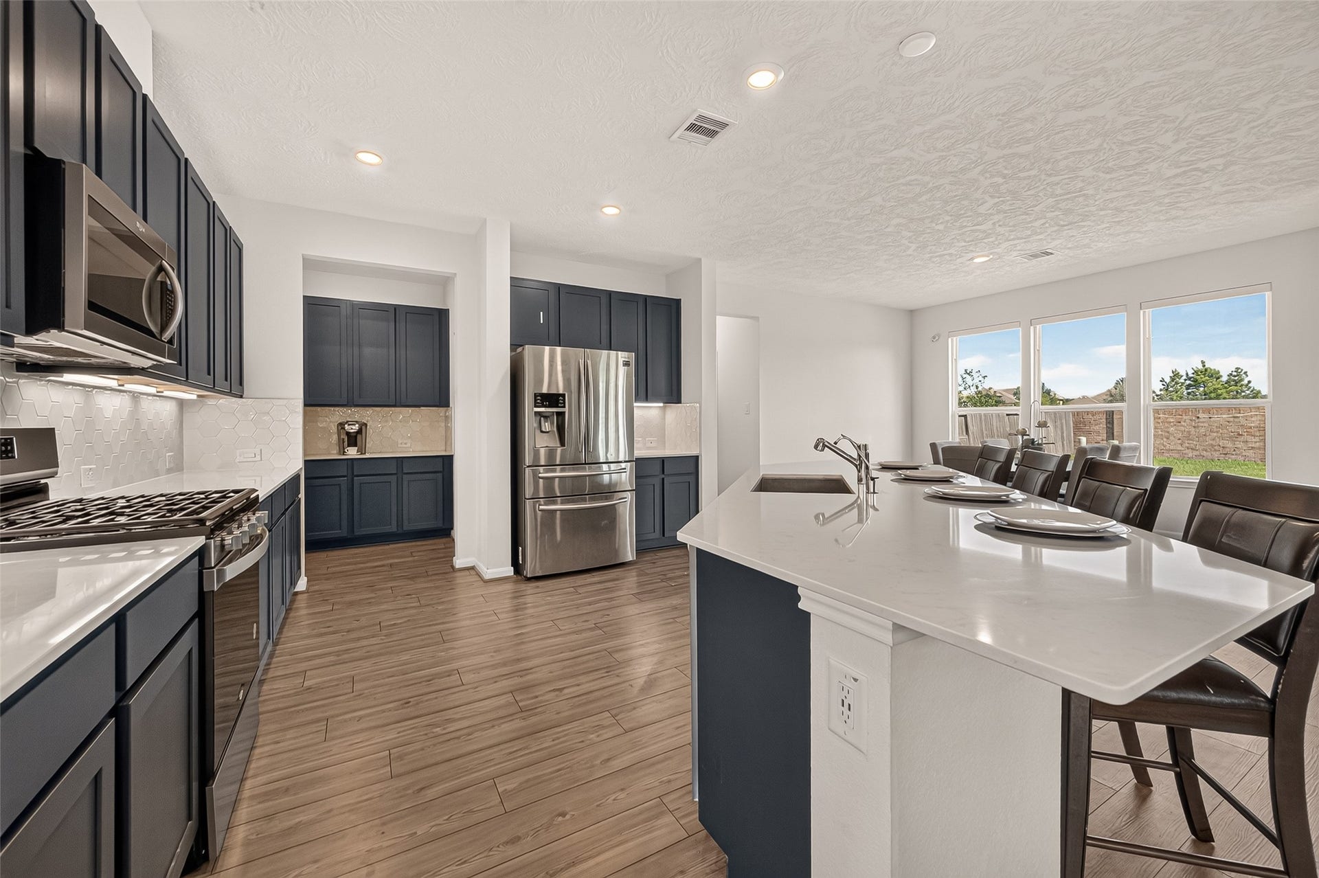 12939 Basswood Summit Drive, Houston, TX 77044 12939 Basswood Summit Drive, Houston, TX 77044