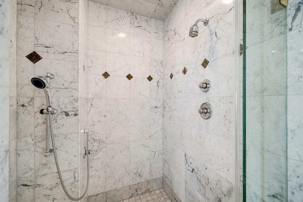 4951 Tilbury Estates Drive, Houston, TX 77056