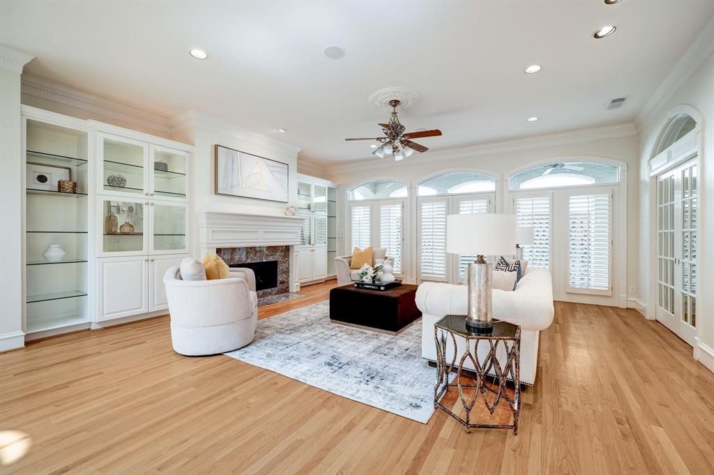 4951 Tilbury Estates Drive, Houston, TX 77056
